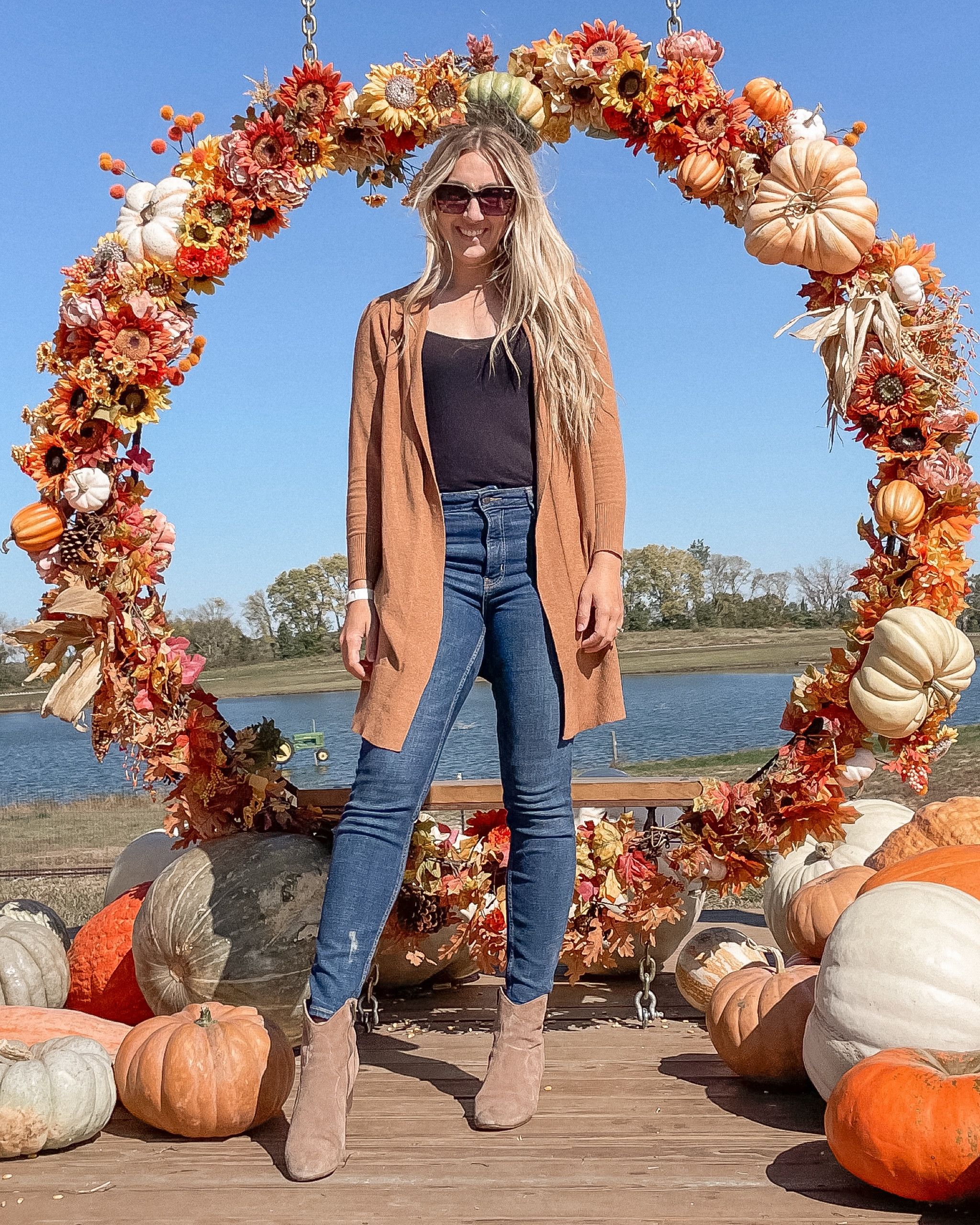 What I Wore: Pumpkin Patch & Fall Festival!

Pumpkin patch outfit, fall outfit, mom style, mom fall outfit, mom fall style, mom pumpkin patch outfit, fall style

#LTKSeasonal #LTKstyletip #LTKfindsunder50