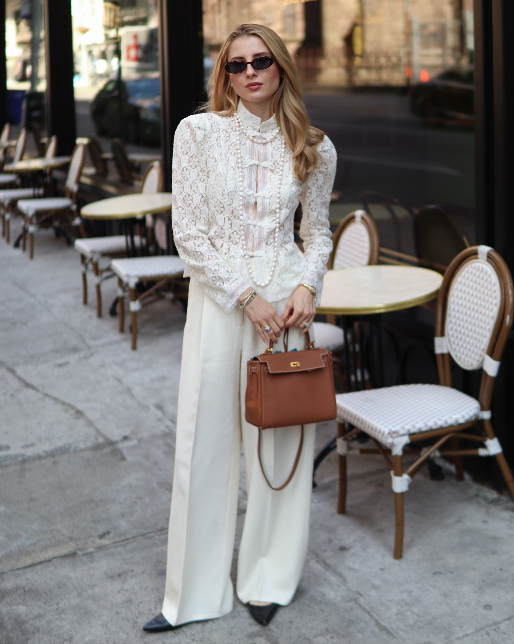 Styling white pants 

#LTKstyletip #LTKspring #LTKluxury