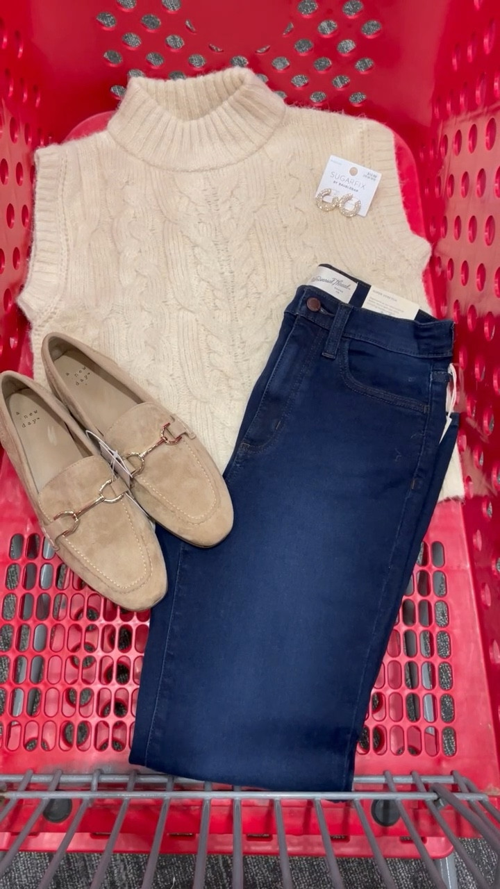 This fall outfit idea is giving old money. Entire outfit is 30% off 

#LTKsalealert #LTKfindsunder50 #LTKstyletip