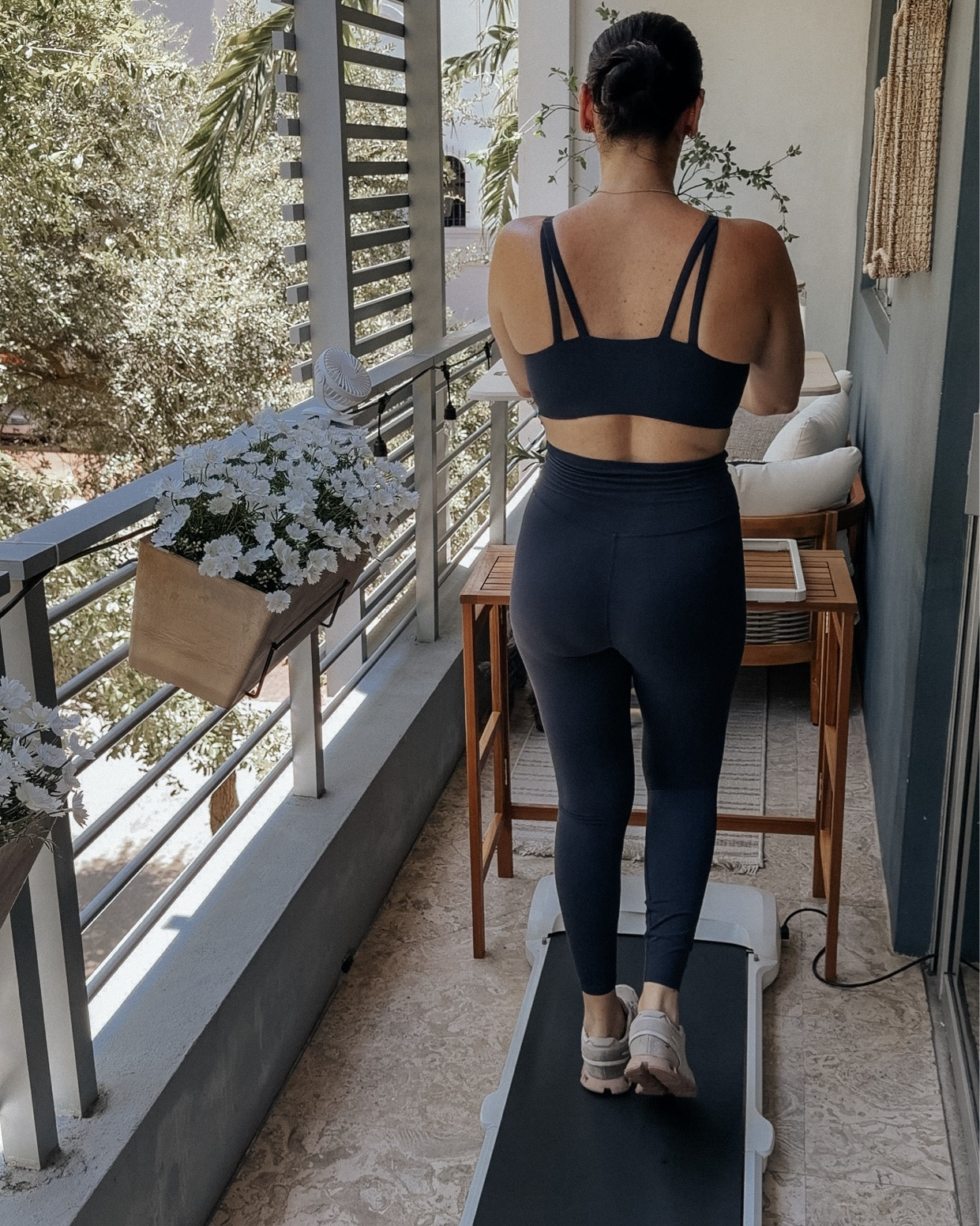 My favorite target workout set! I have it in multiple colors. Wearing large in top and medium in bottoms.

#LTKfitnessgoals #LTKootd #LTKActive