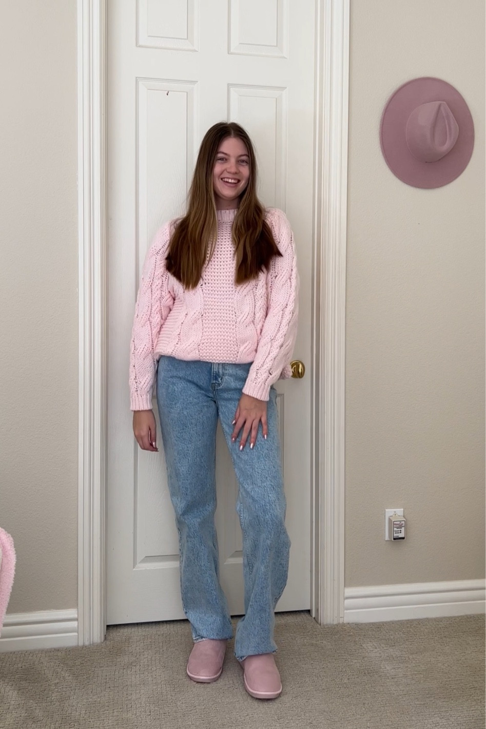 Abercrombie jeans, pink sweater, fall outfit, outfit inspo, pink uggs, princess Polly sweater 

Wearing a size m/l in the sweater and size 29 in the jeans

#LTKshoecrush #LTKSeasonal #LTKstyletip