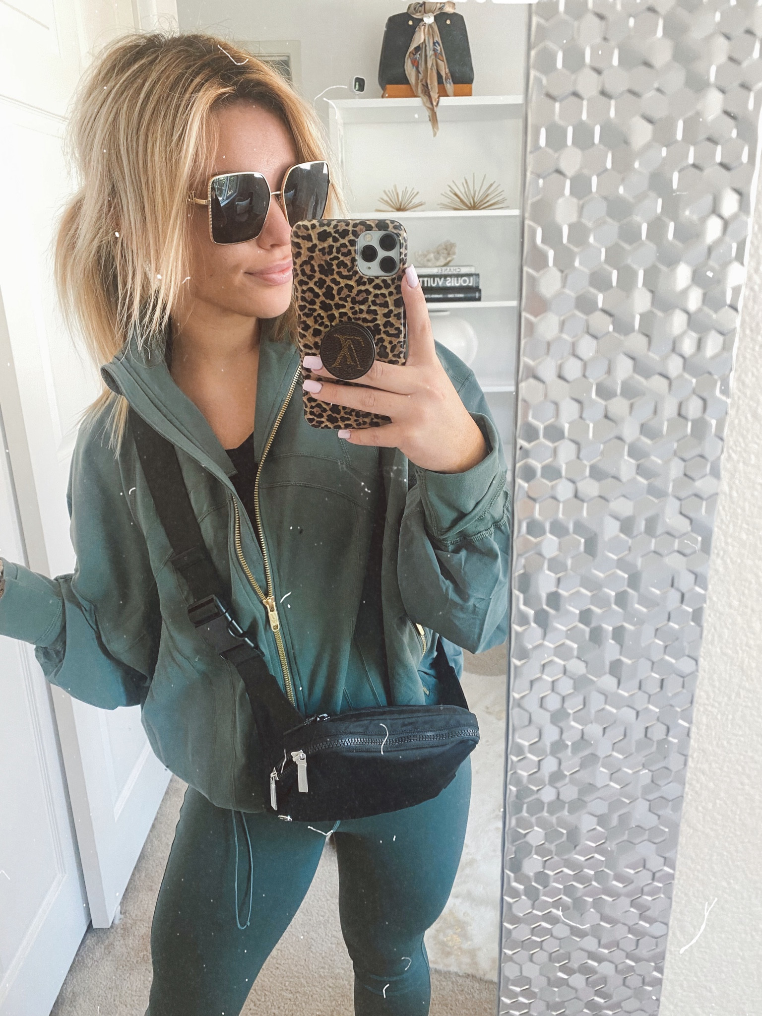 Lululemon Relaxed Define Jacket! Runs TTS! 

Jacket: 4
Pants: 6
Tank: Small

#LTKfitness