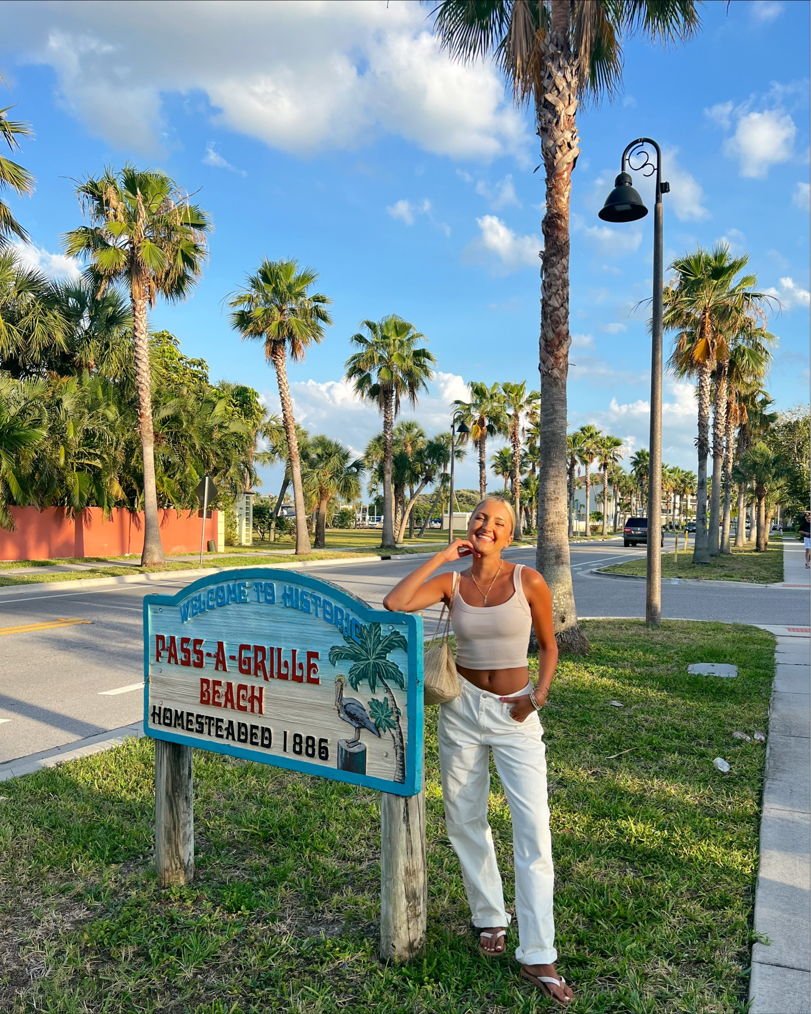 🌴 1-10 COMMENT YOUR FAV 🌾 Rounding up all of my favorite Florida outfits on www.styledbymckenz.com! Some inspo for your next trip + the warm weather ahead. 

