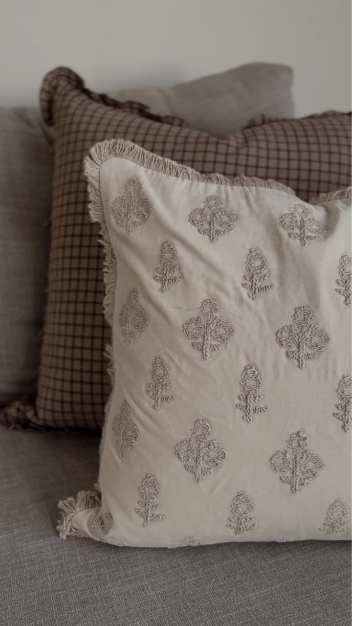 Throw pillows, pillow decor, Loloi pillows

#LTKFindsUnder50 #LTKSaleAlert #LTKHome