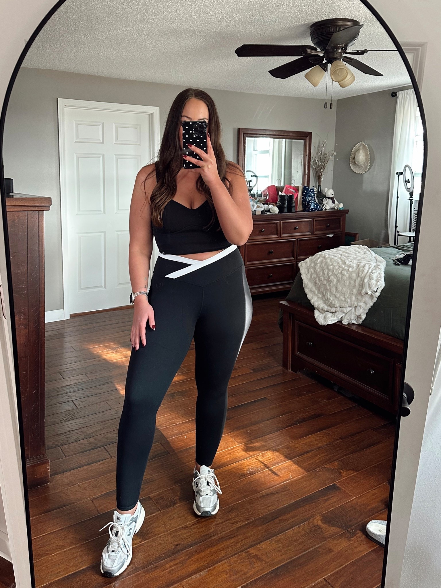 Picked up this workout set from Target yesterday 👏 live the crossover leggings and this sweetheart bra tank. Wearing large in both! 


Target activewear 
Target style
Target workout outfit
Midsize activewear
Matching sets 

#LTKTall #LTKActive #LTKMidsize