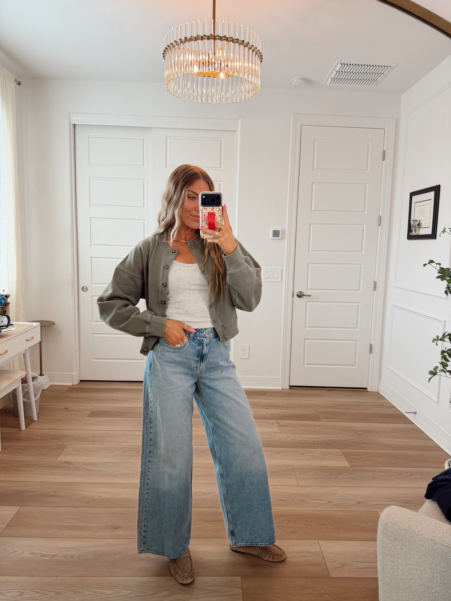 @abercrombie denim sale!! Use code DENIMAF for extra 15% off! I’m wearing a 26 regular in the curve love style