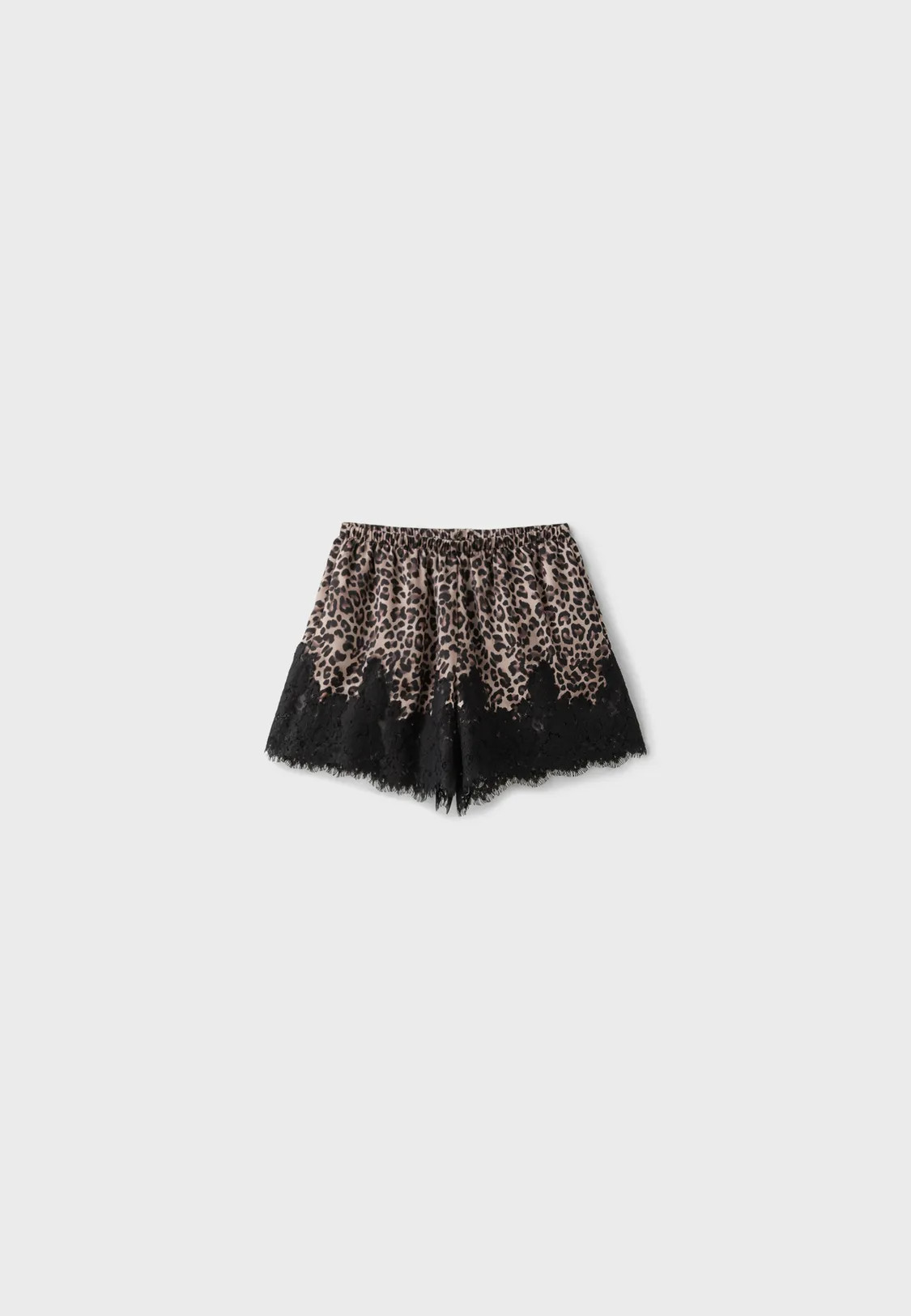 Satin lace shorts | Stradivarius (UK)