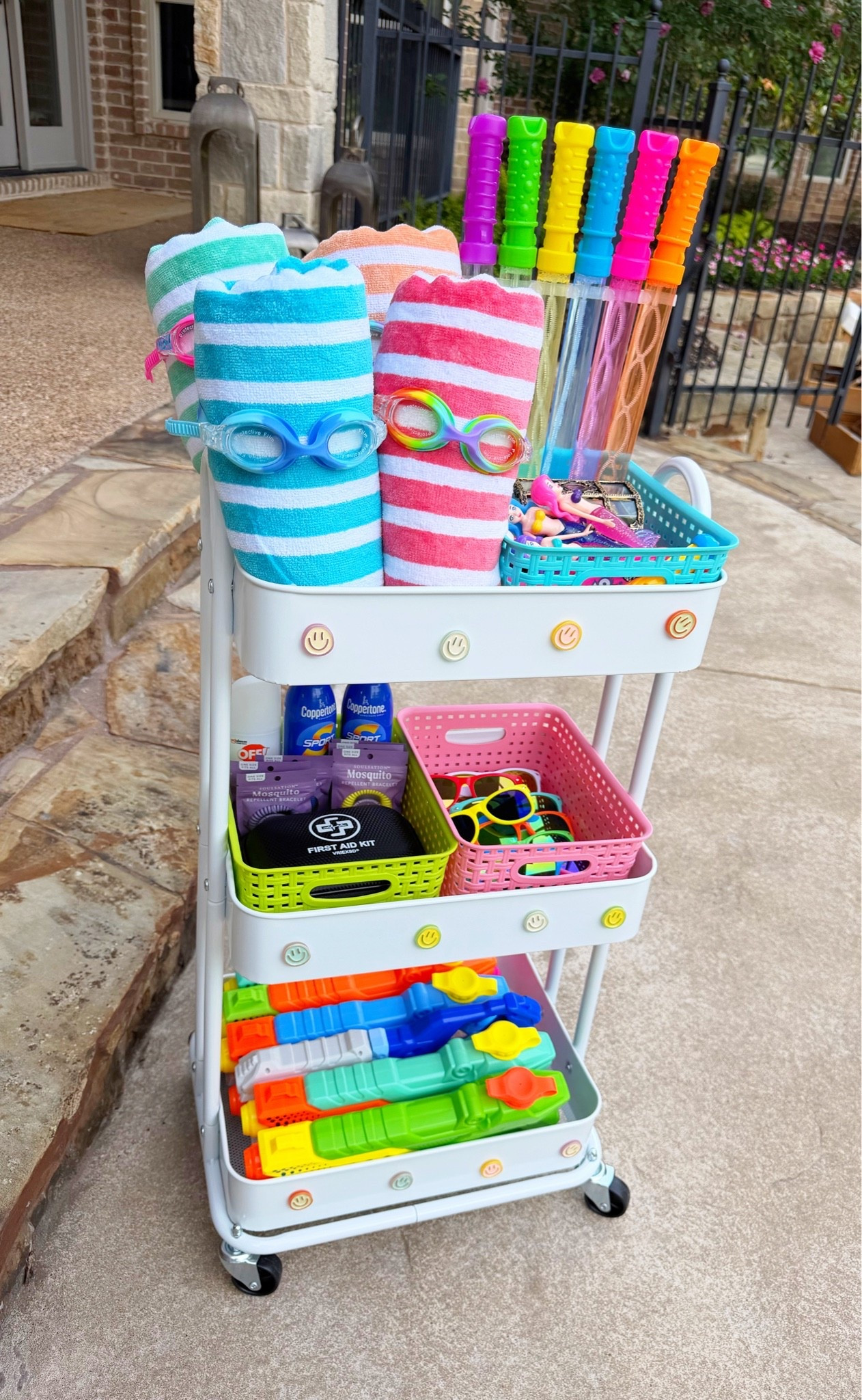 Summer family fun. Summer essentials. Outdoor activities