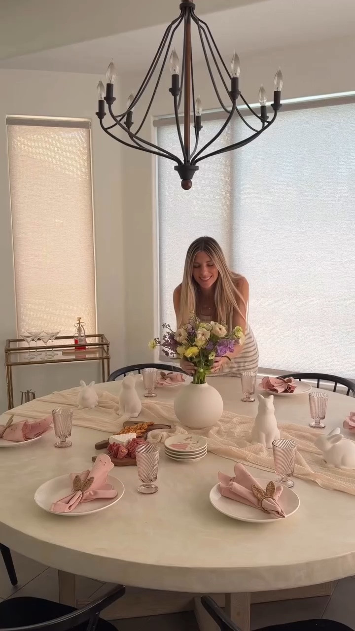Wait… this entire Easter tablescape is from Target?! 🐰✨

Proof you don’t need a huge budget to create a Pinterest-worthy Easter table 🤍 I kept it simple, neutral, and elevated. Perfect for hosting brunch, a girls day, or a cozy family Easter 🥕🌷

#eastertablescape #targetfinds #easterdecor #hostesswiththemostess #springhosting 

#LTKHome #LTKmomlife #LTKSeasonal