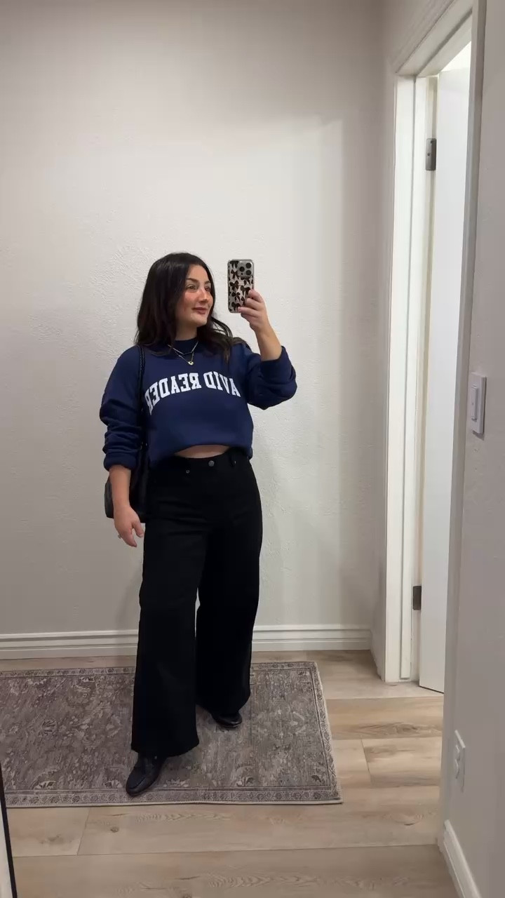 My newest merch! The Avid Reader sweatshirt! 

Size small
Jeans size 6 

5'0" 140lbs 

#LTKootd #LTKPetite #LTKFindsUnder50