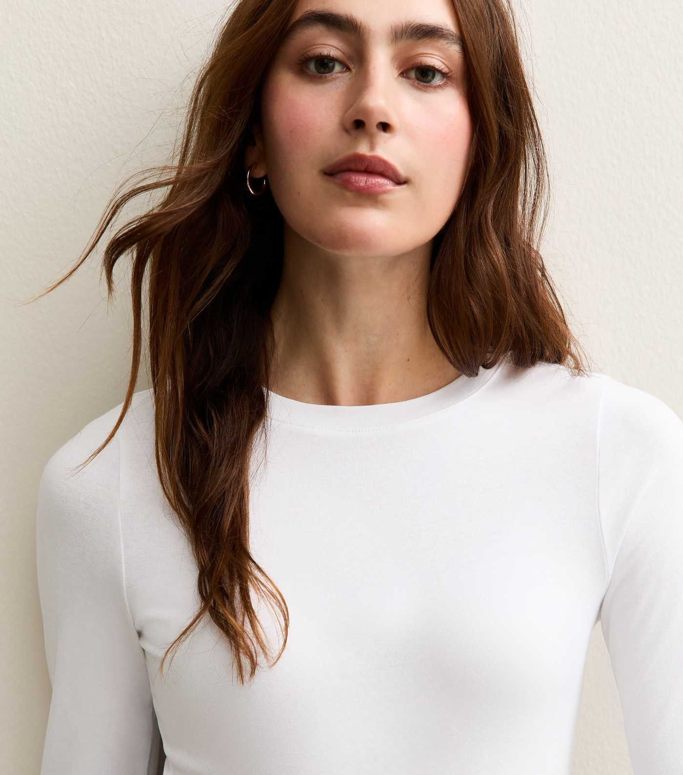 White Stretch Crew Neck Long Sleeve Bodysuit | New Look | New Look (UK)