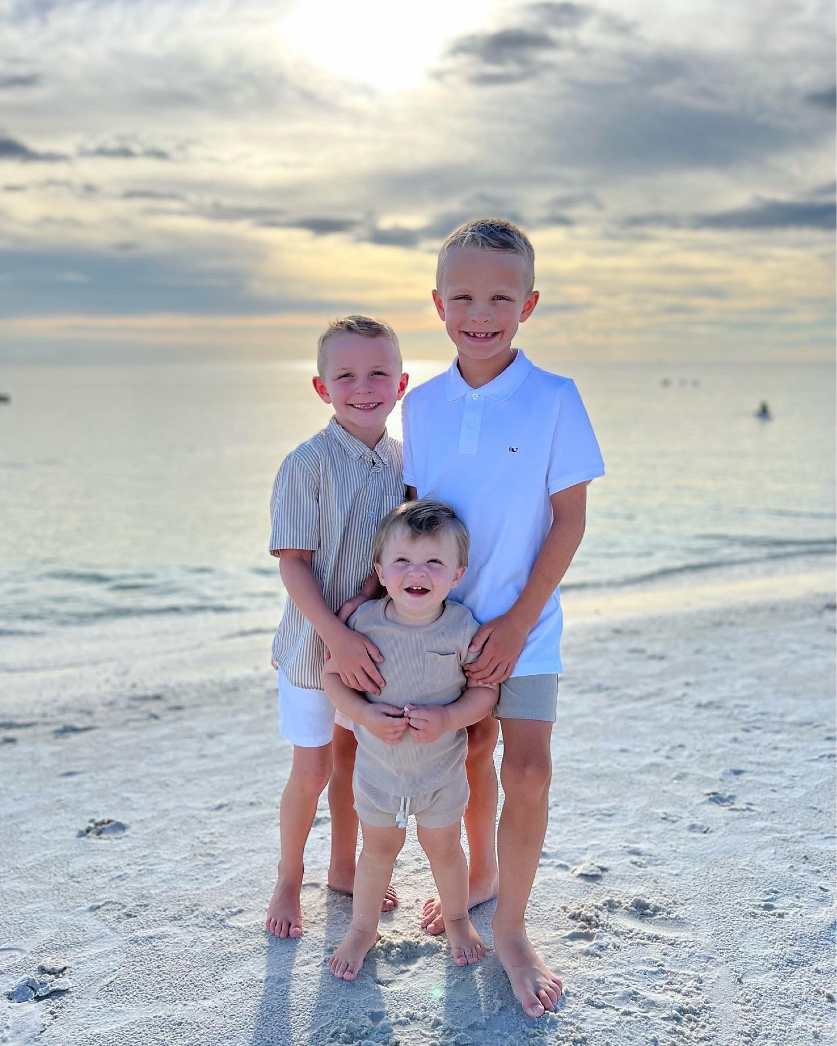 #familypictures #familyphotos #boyfashion #beachpictures #vineyardvines #boys #boysclothes #beachvacation #marcoisland #florida #affordablefinds #boysfashion #boystyle #budgetfriendly