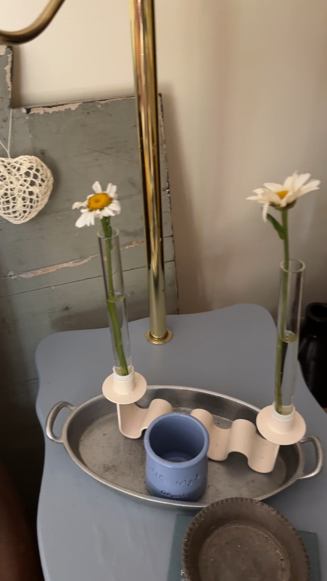Turn any candlestick holder into a flower vase 🌸

#flowers #cutflowers #cutflowergarden #flowerarrangement #flower
