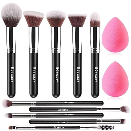 BEAKEY Makeup Brushes Set, Professional Foundation Eyeshadow Concealer Blush Powder Bronzer Appli... | Amazon (US)