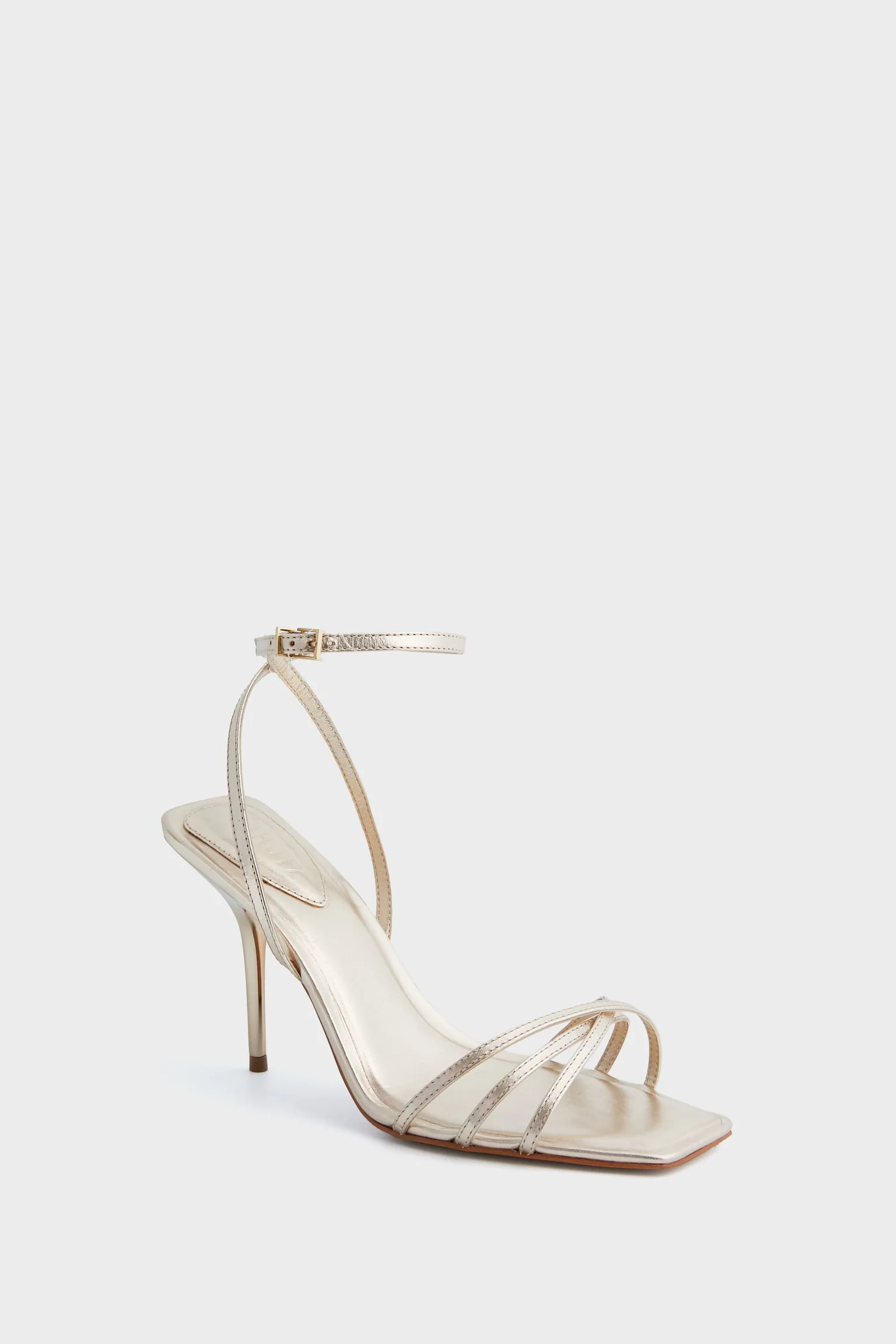 Platina Amelia Square Heels | Tuckernuck (US)