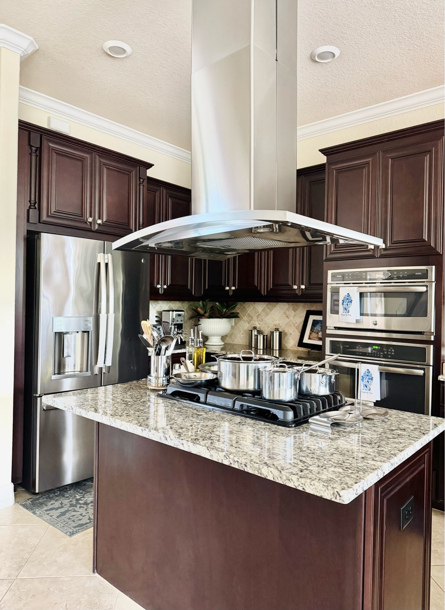 🤎Our timeless & functional kitchen essentials! 

Kitchen Design | Stainless Steel Kitchen Appliances | Kitchen Gadgets | Kitchen Organization | Kitchen Decor | Home Decor | Stainless Steel Cookware

#LTKfoodie #LTKHome #LTKSaleAlert