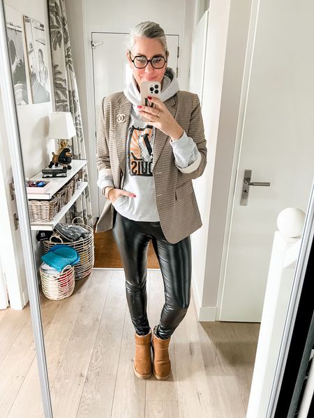 Outfits of the week 

It’s Friday and I have no plans to
leave the house. Staying comfy in a oversized hooded sweater (L), under a plaid oversized blazer (M), paired with tall faux leather leggings (M) and classic Ugg boots (sized one down). 

#LTKSeasonal #LTKeurope #LTKstyletip