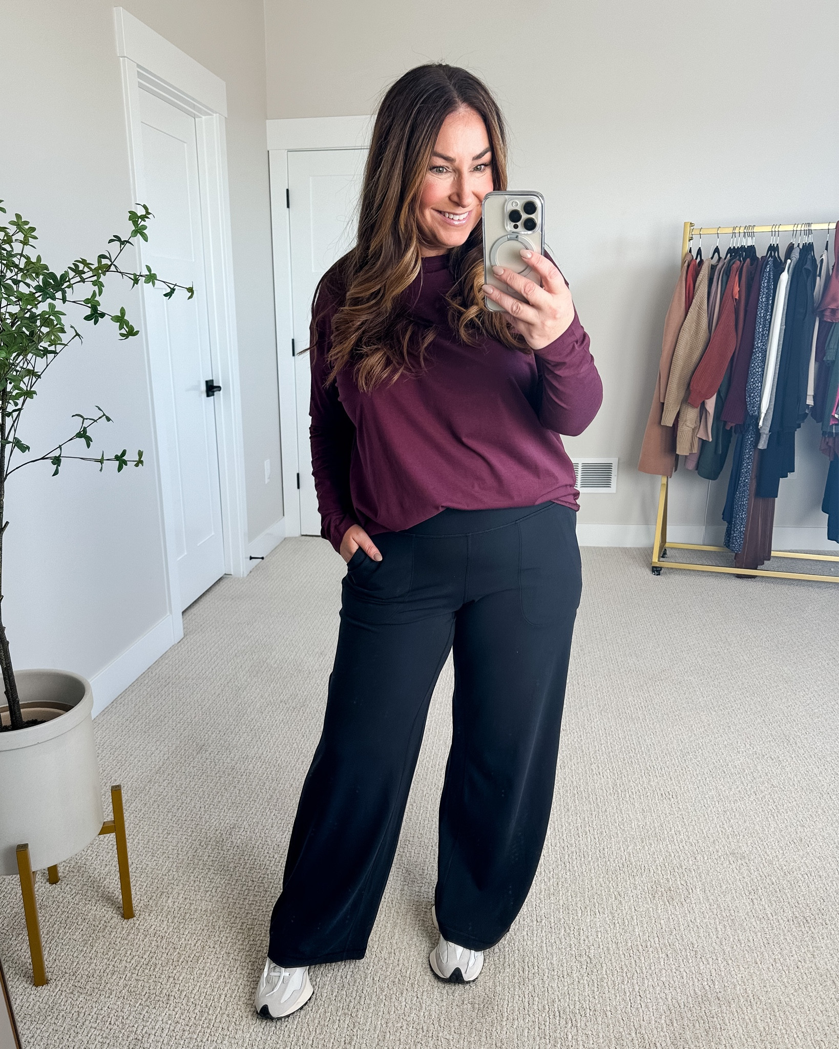 Athleisure Fall Outfit

Fit tips: Tee tts, L // Pants tts, 12 // Sneakers size up 1/2 for socks

Casual outfit  comfy outfit  athletic outfit  travel outfit  wide-leg sweats

#LTKover40 #LTKfitness #LTKmidsize