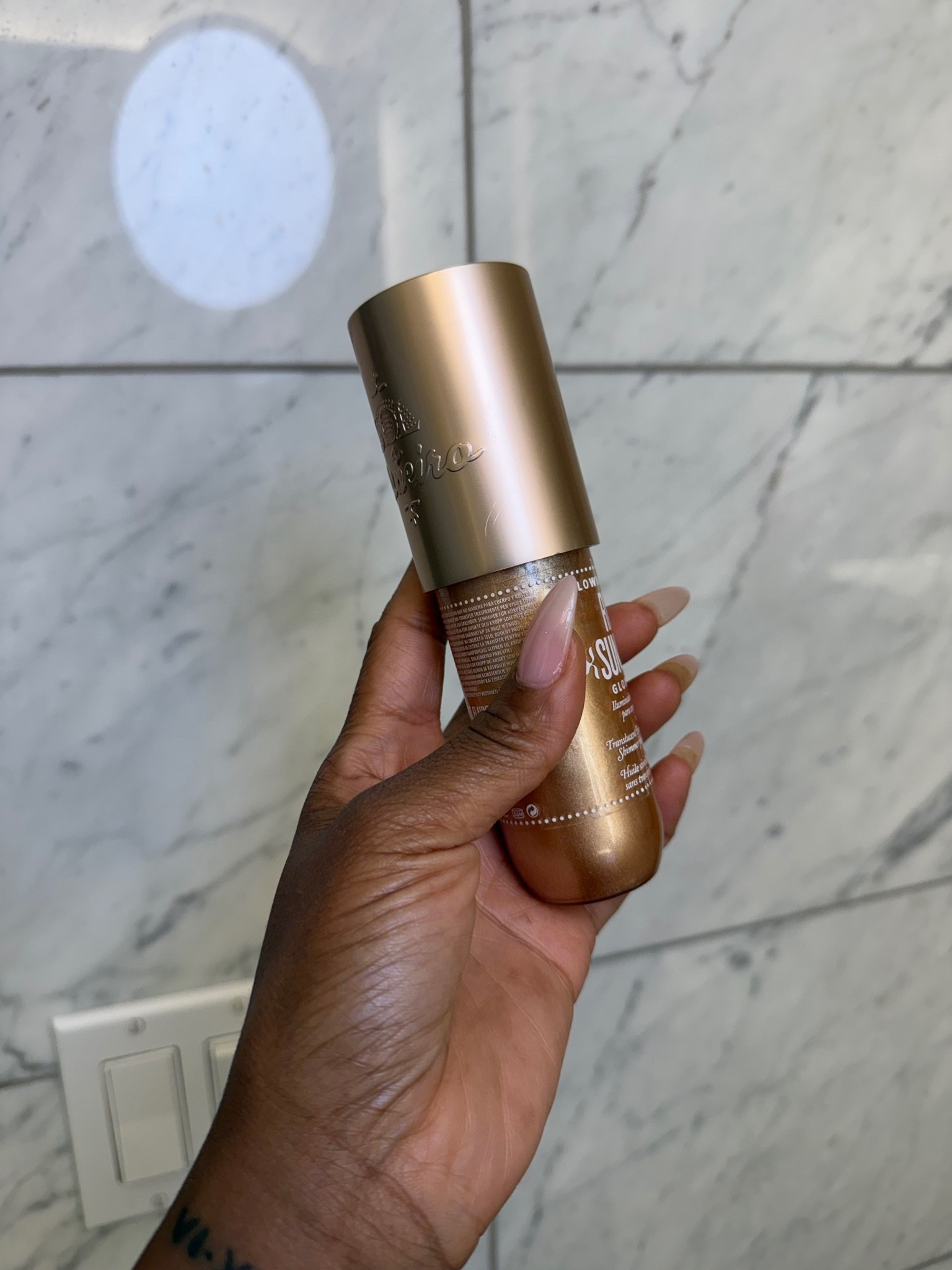 This body glow oil has been one of my favorite little beauty finds lately ✨🤍
It gives the skin the prettiest sun-kissed shimmer without feeling heavy or sticky. Perfect for vacations, pool days, date nights or honestly anytime you want that extra glow ✨ I’m obsessed with how radiant and bronzy it makes the skin look ☀️

Este glow oil deja la piel demasiado glowy ✨
Perfecto para summer days, vacations o anytime you want that bronzed glow.

Follow me on Instagram and YouTube @kirasfashionfinds

#LTKvlog #LTKBeauty #LTKselfcare