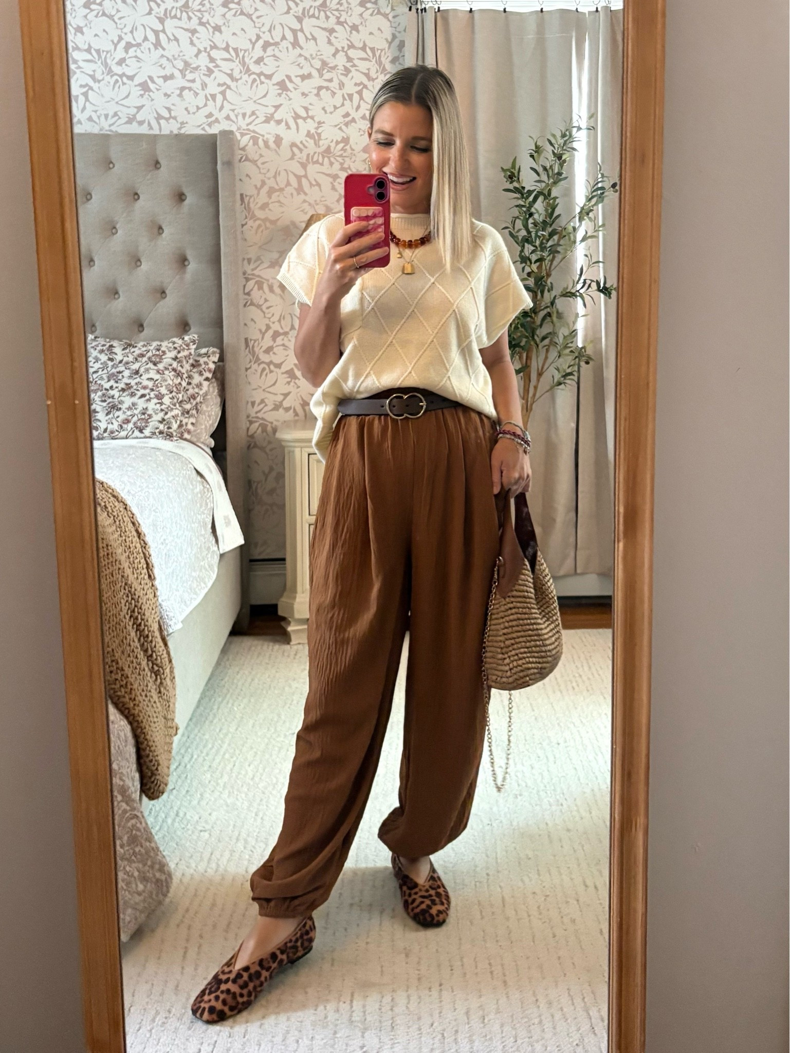 Fall outfit inspo!! These trendy pants. Also these flats!!!!

#LTKootd #LTKPetite #LTKWorkwear