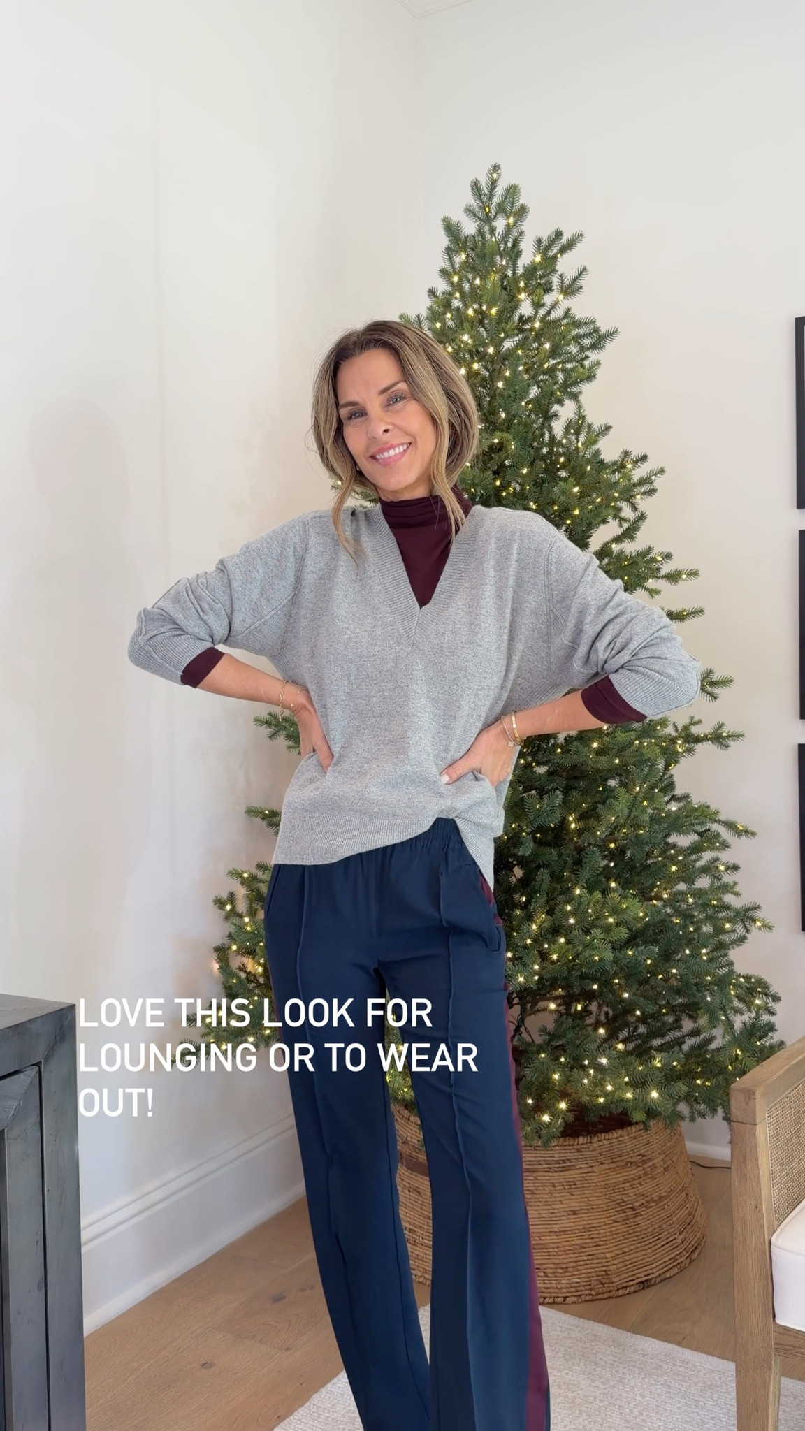 The perfect last minute gifts from Madewell! I’m 5’6’’.
-Rhinestone jeans TTS
-Perfect vintage wide leg jeans TTS
-V neck cashmere sweater XS
-Mock turtleneck with sheer sides S
-Pull on track pant with burgundy seam XS
-Sweater dress XS

#LTKOver40 #LTKHoliday #LTKGiftGuide