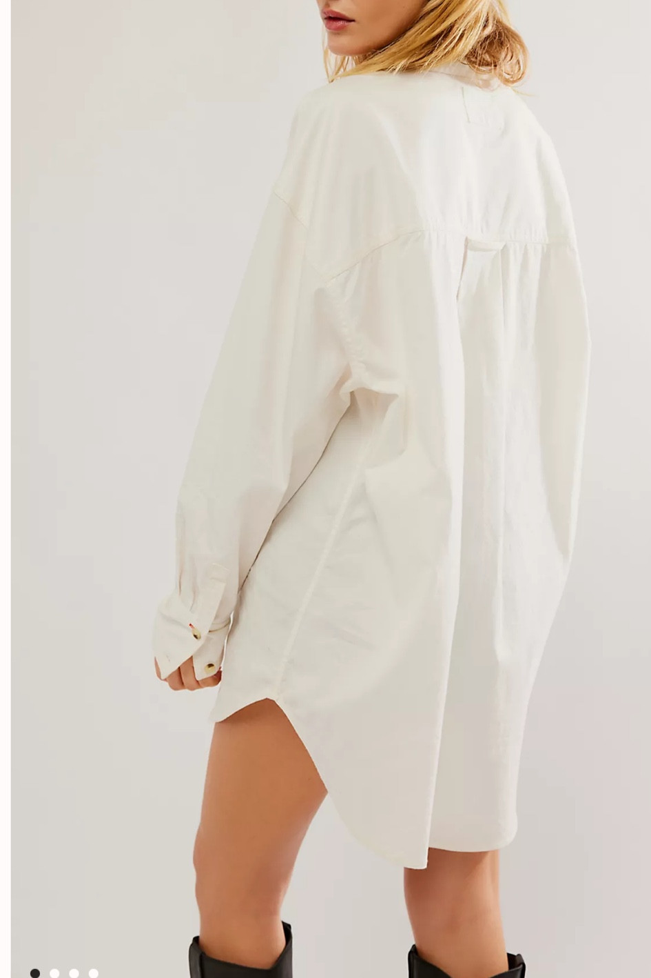 I’m wearing a size small 