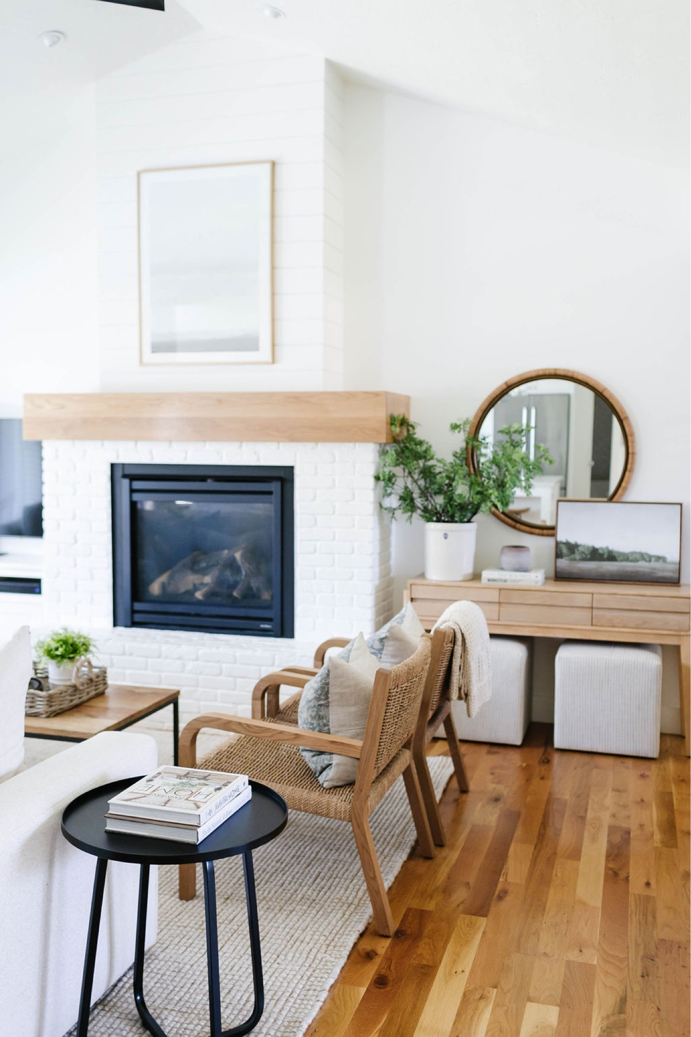 Living room, home decor, console table, Target Home, Amazon home

#LTKFind #LTKhome #LTKstyletip