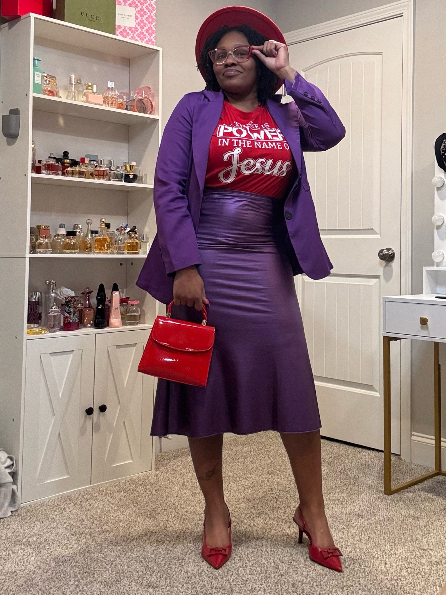 Oh yea, I love God REAL BAD 🤞🏽🤞🏽

Tee, Blazer & Skirt are a L

#LTKOver40 #LTKWorkwear #LTKStyleTip