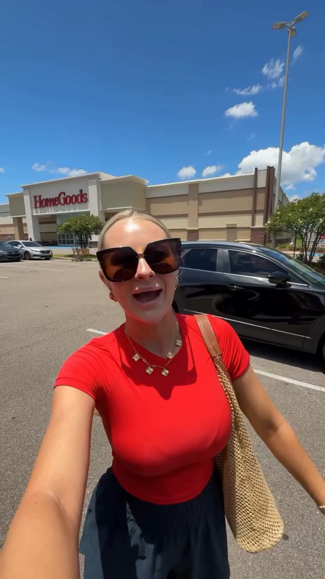 I had to break free from the house today even though I am definitely a home body 😅🛒 #ditl #eveningvlog #realisticmomlife

#LTKdayinmylife #LTKootd