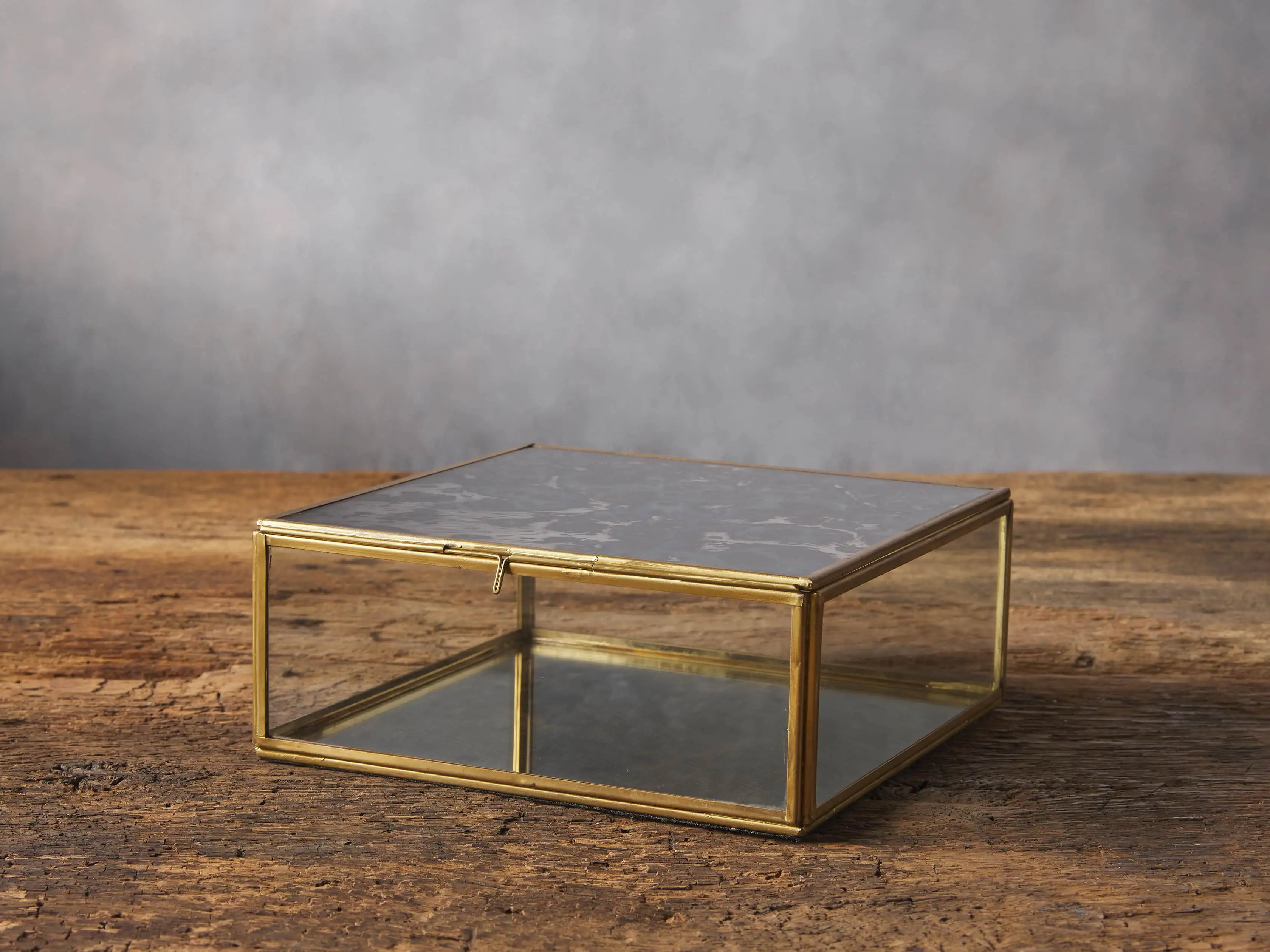 Vienne Display Box | Arhaus