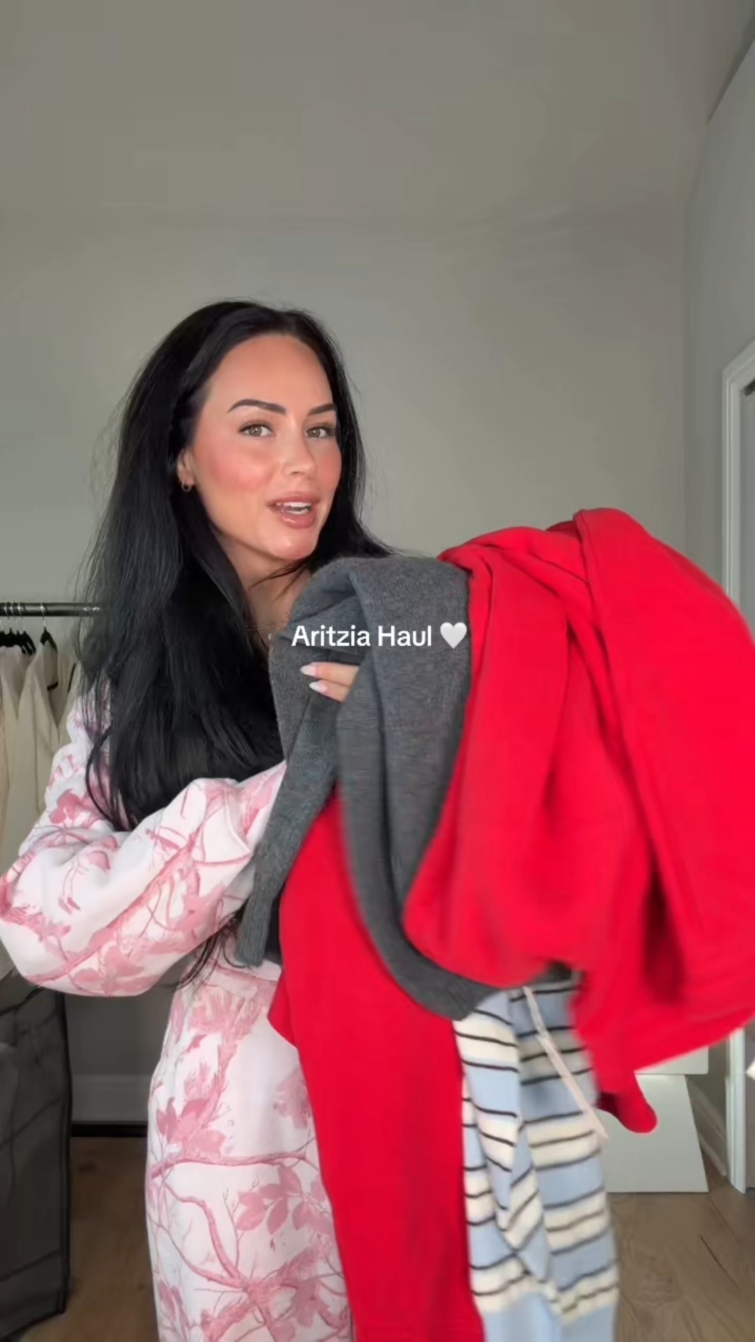 Aritzia haul ✨ my favorite sweats & cute cashmere sweaters. I will have these added to my LTK 🫶🏻 

#LTKU #LTKootd #LTKHoliday