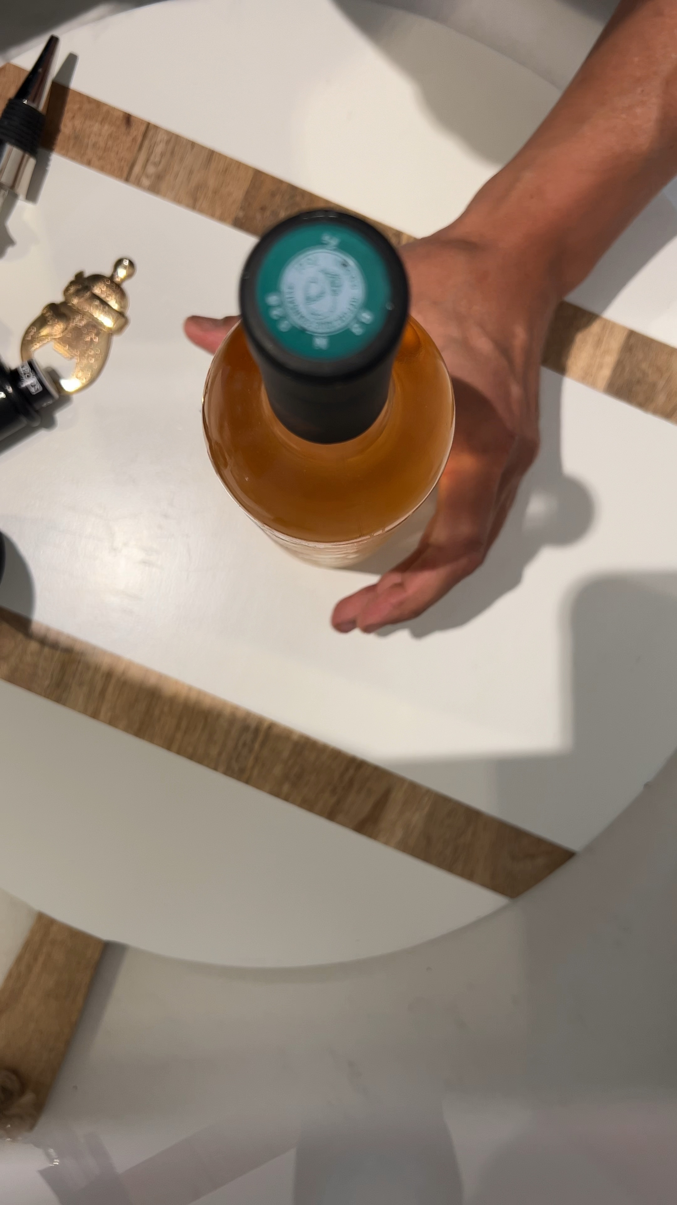 Wine opener 
So easy to open a bottle of wine. 
Great for a gift 🎁 

#LTKhome #LTKVideo