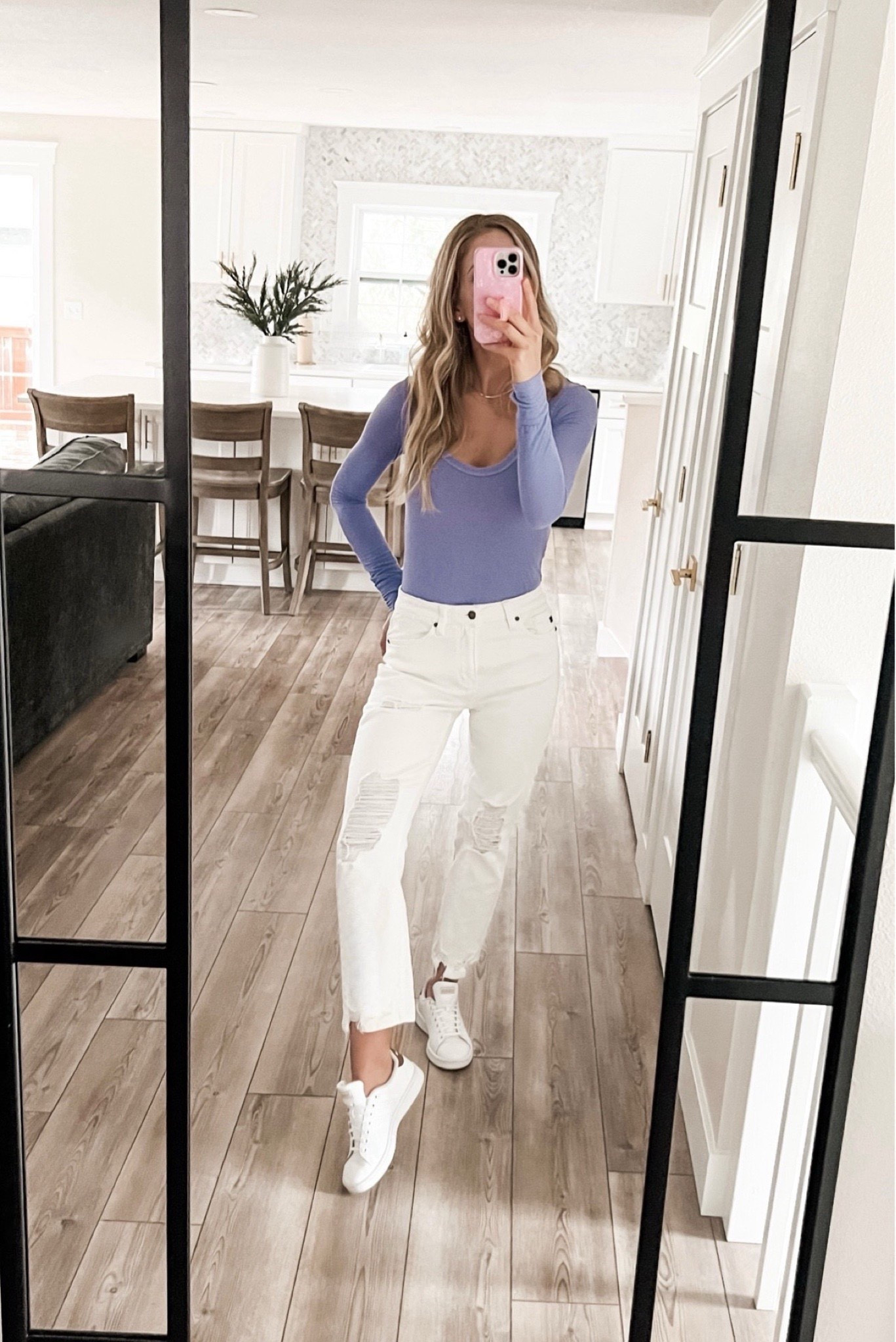 Spring Outfit Inspo 🪻…

#adidas #white #shoes #sneakers #tennis #jeans #crop #pants #high #rise #purple #basic #tee #top #v #neck #long #sleeve #spring #purple #outfit #inspo #ideas #casual #stan #smith #amazon @amazon #denim 