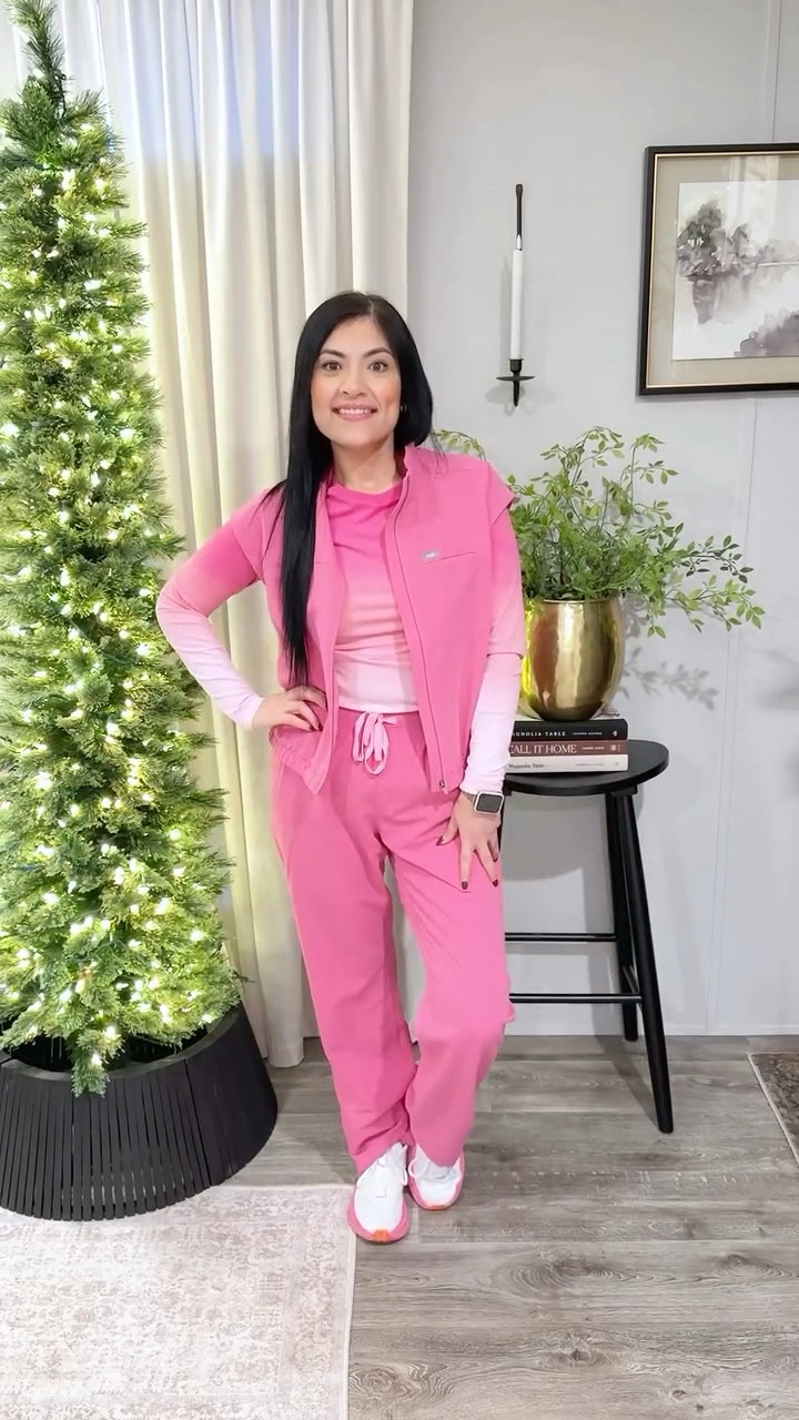 Just saving lives. Serving meds and main-character energy. NBD. 👩🏻‍⚕️

#scrubsoftheday #pinkscrubs #nurseootd #nurseoutfit #healthcareworker @wearfigs

#LTKWorkwear #LTKMidsize