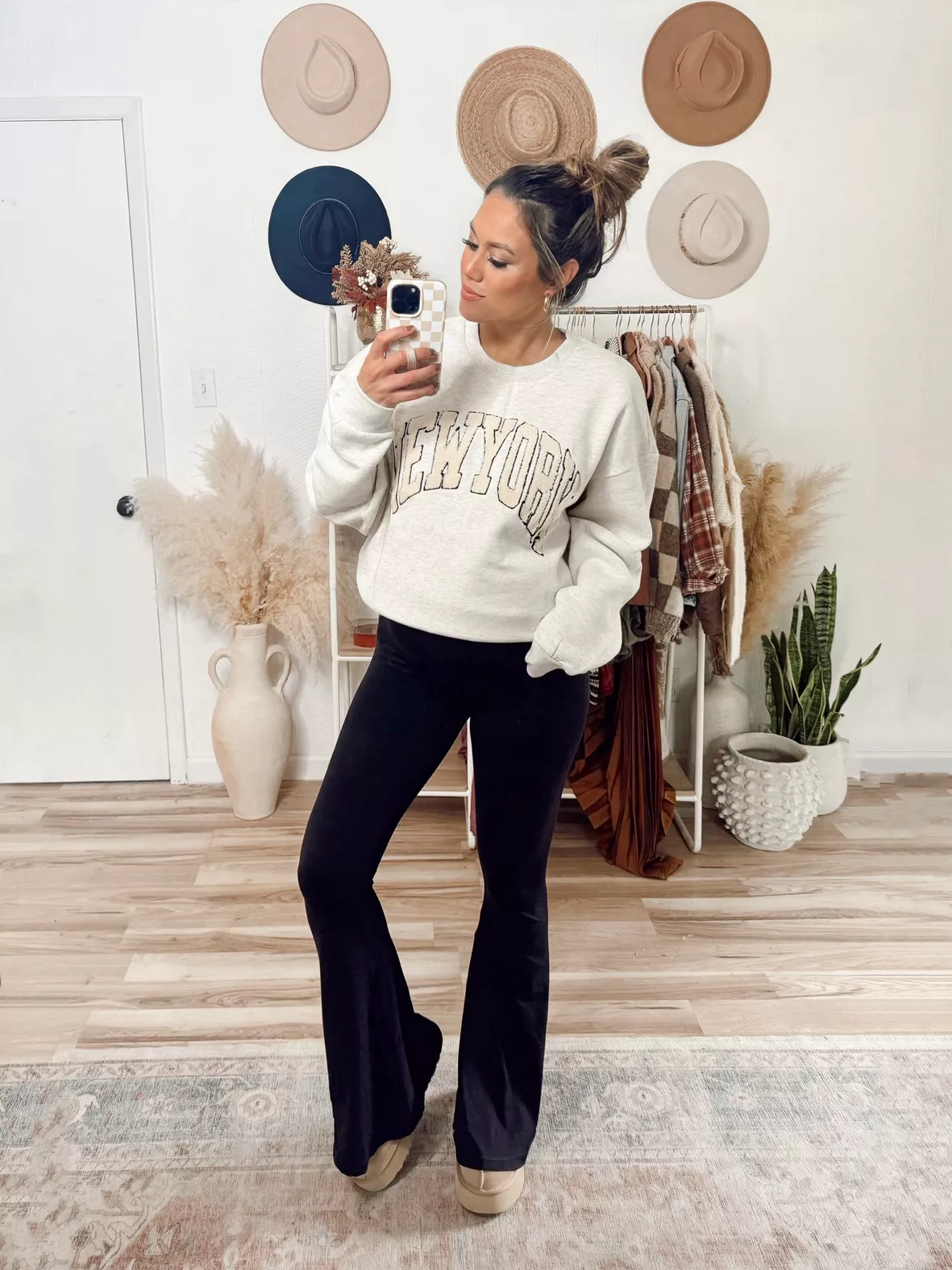 how to style black flared leggings 