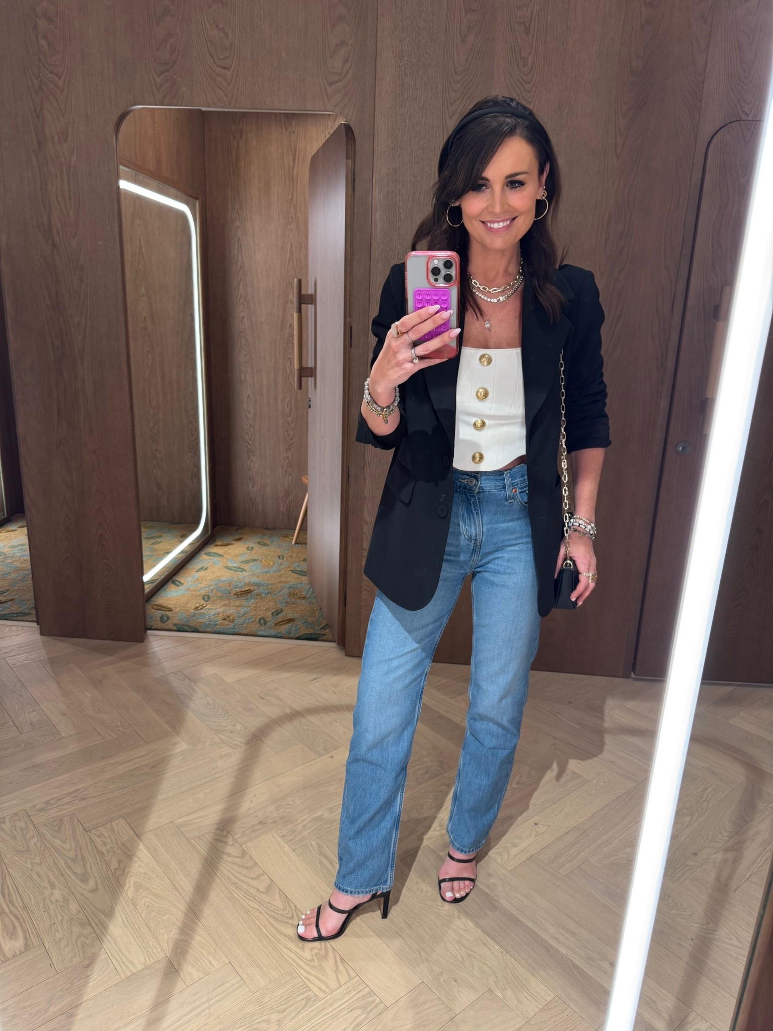 Favorite daughter blazer
Lagance top
Levi’s jeans

#LTKSeasonal #LTKOver40 #LTKdayinmylife