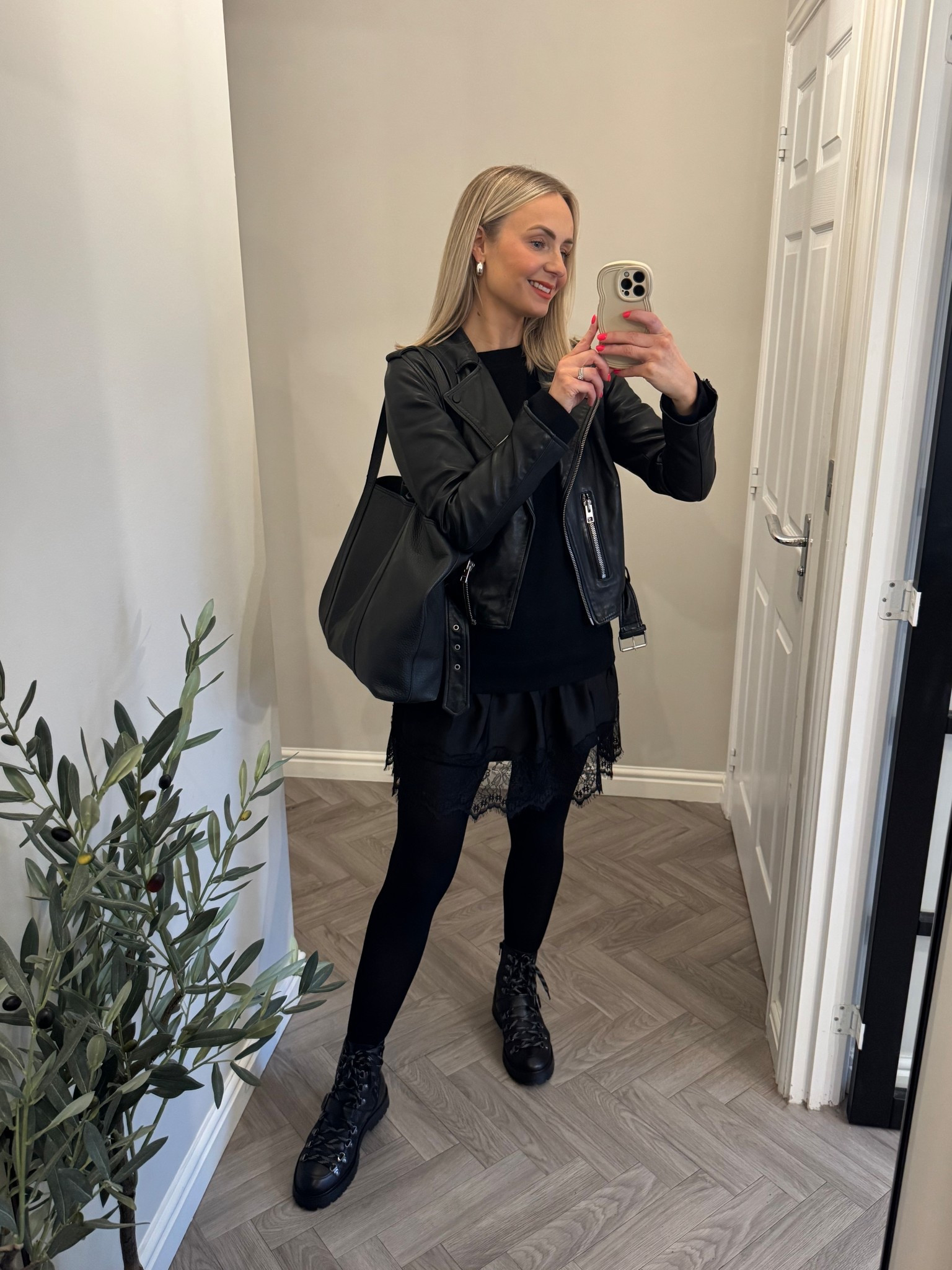 Tights & a dress 👌🏻

#LTKuk #LTKwinter #LTKFashionMonth