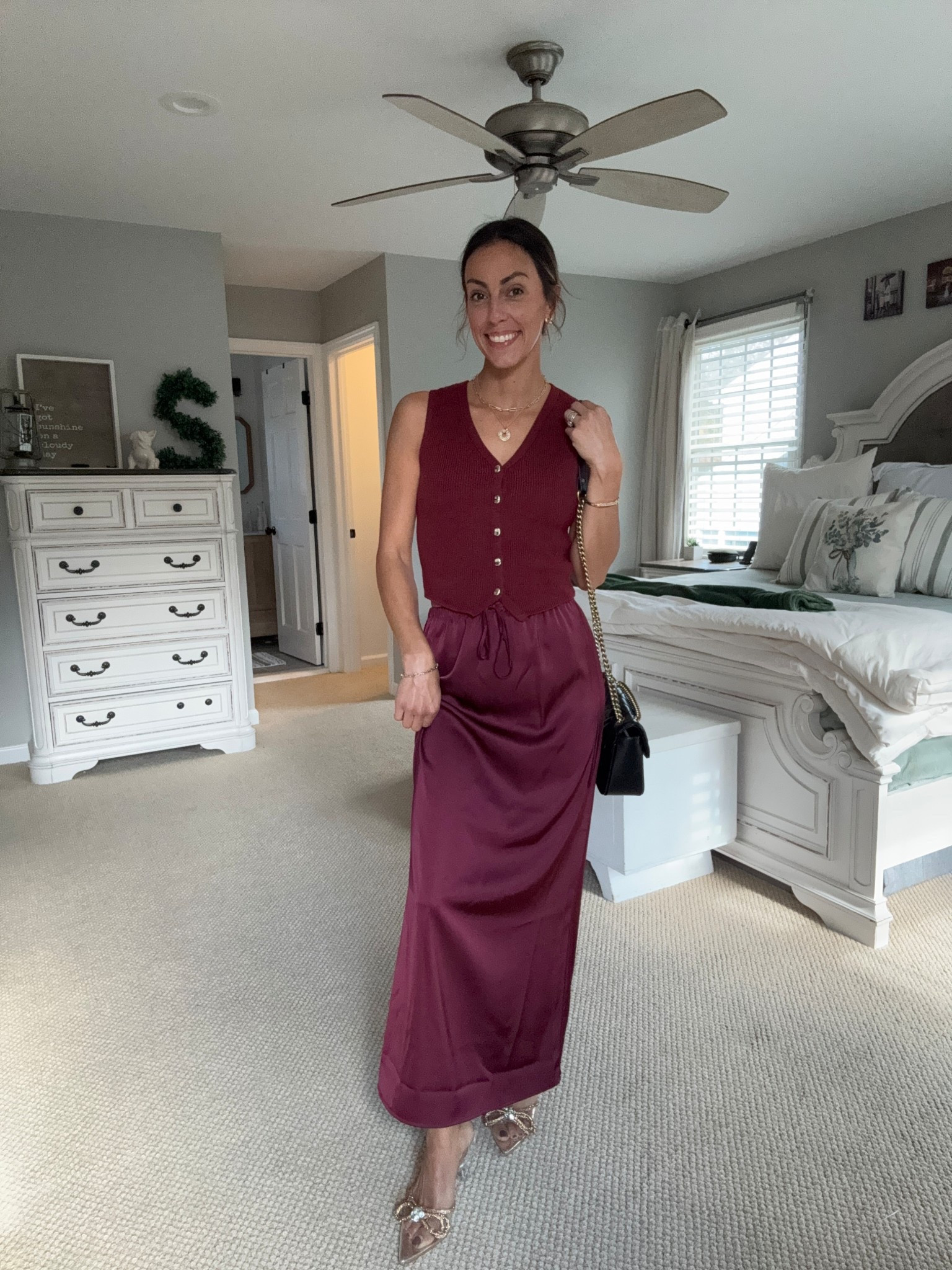 Monochromatic ✨

mix and match, knits with silky material to create contrast in textures but still be balanced.

similar outfit linked below. Original from @marshalls @tjmaxx 🤩

Christmas outfit | holiday outfit | monochromatic outfits | silky skirts | sweater vest | burgundy | sleek | classy | elegant | gucci bag | kitten heels 

#LTKFindsUnder50 #LTKFindsUnder100 #LTKHoliday