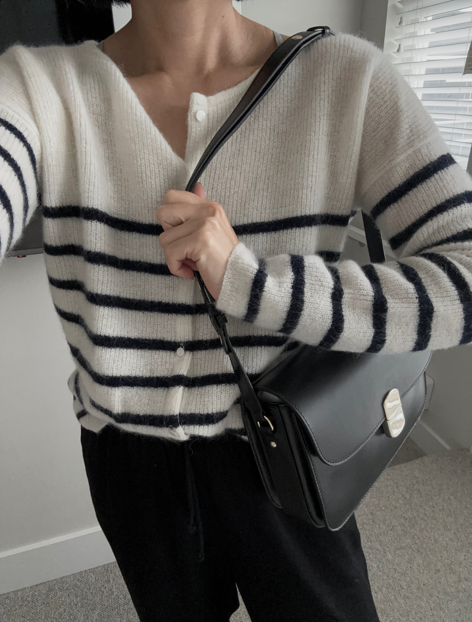 Sweater: Sezane Gaspard Cardi. Runs large, took my regular size and it’s roomy 
Bag: Sezane Milo classic