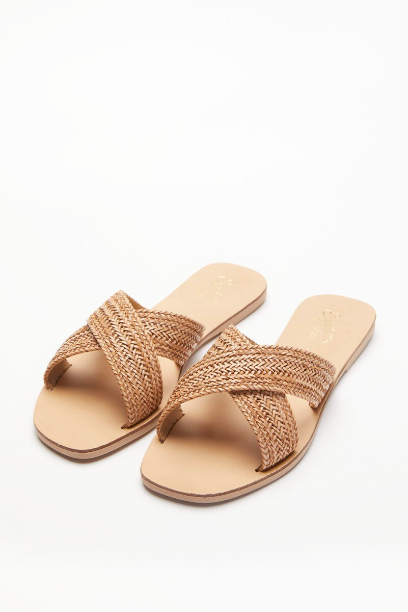 SEYCHELLES Total Relaxation Slide | EVEREVE | Evereve