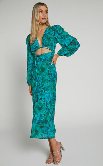 Artola Midaxi Dress - Front Cut Out Long Sleeve Dress in Green Blur Floral | Showpo (ANZ)