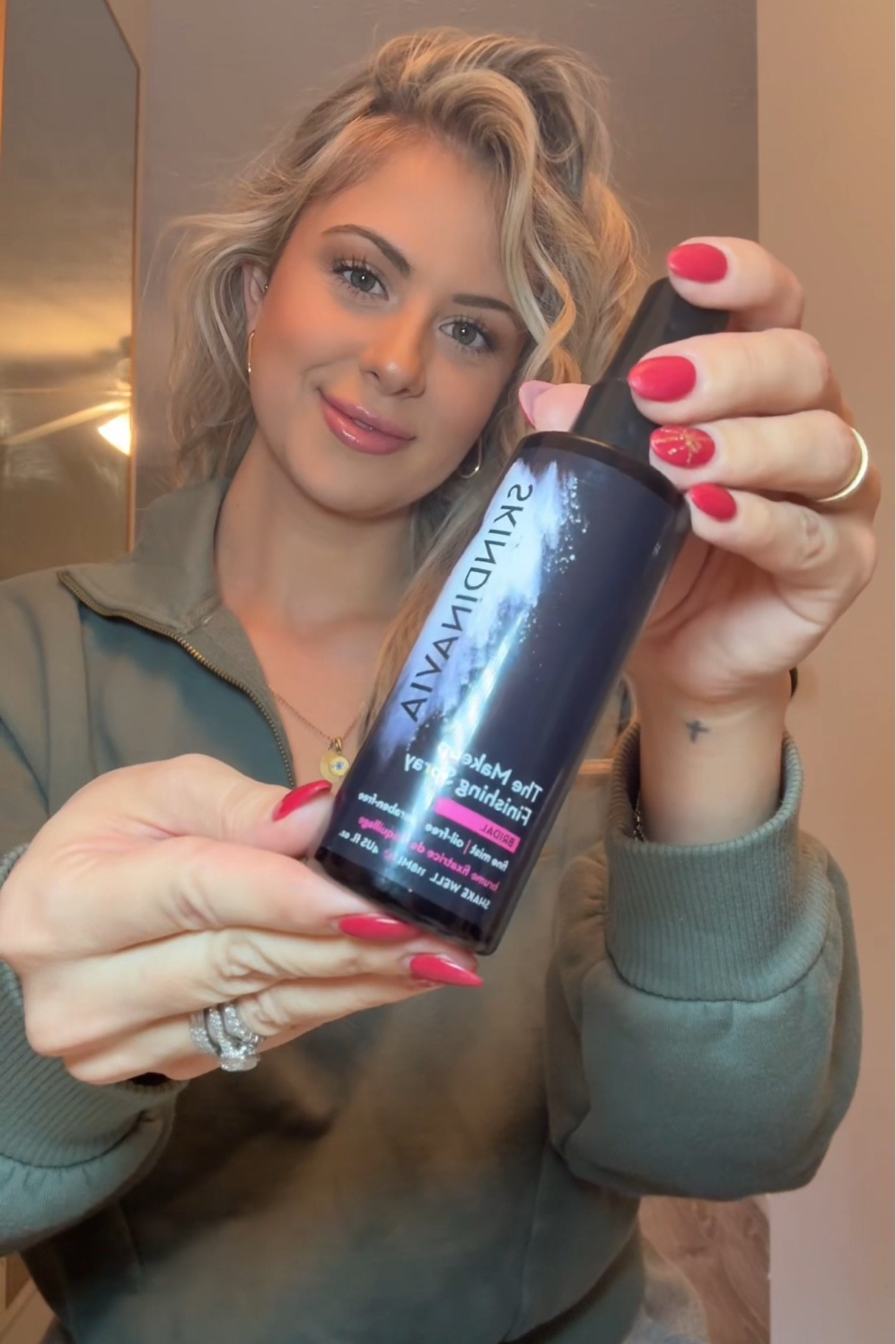 Need your make up to last? 
I have a few favorite setting sprays with this is one of my favorites! 

Makeup, Sephora, Makeup, setting spray, favorite setting spray, skindinavia, fall favorites, skindinavia setting spray, new at sephora, Amazon must haves, Amazon makeup 

#Sephora #makeupmusthaves #amazonfaves #fallfavorites #makeupsettingspray

#LTKTravel #LTKFindsUnder100 #LTKStyleTip