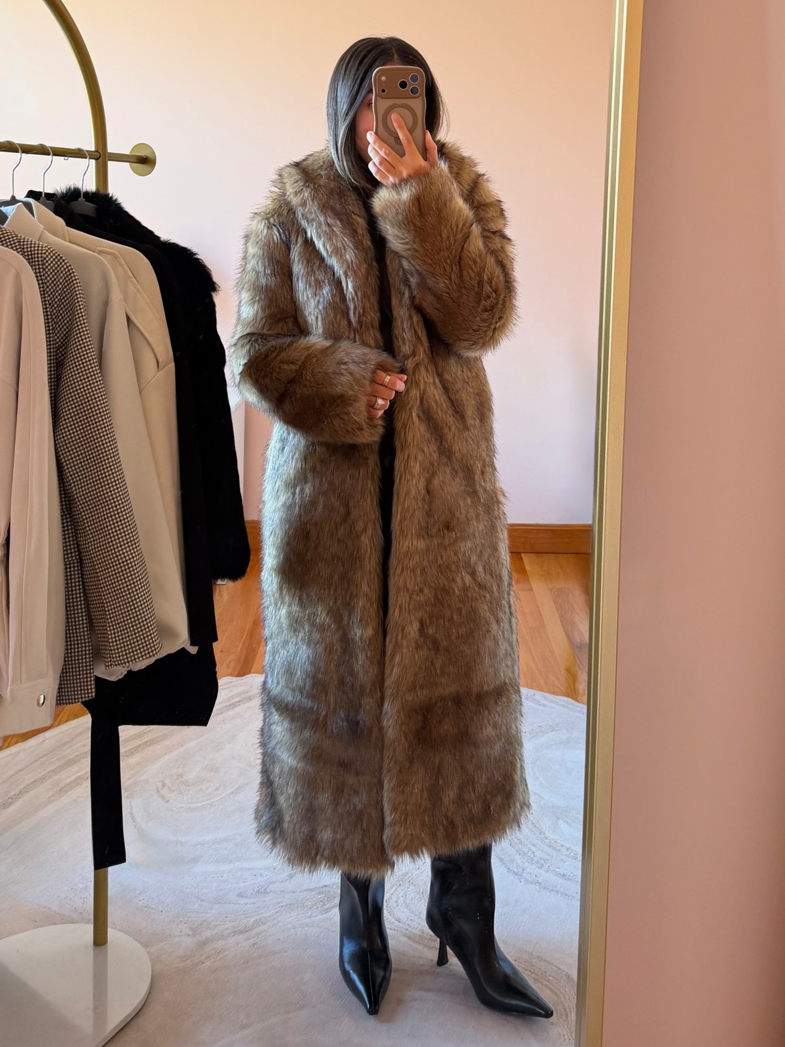 If there’s one thing you get during AF’s Black Friday sale, let it be this faux fur coat! This one is iconic, chic, and truly timeless! I’m wearing a size XXS. 

#LTKSaleAlert #LTKHoliday #LTKCyberWeek