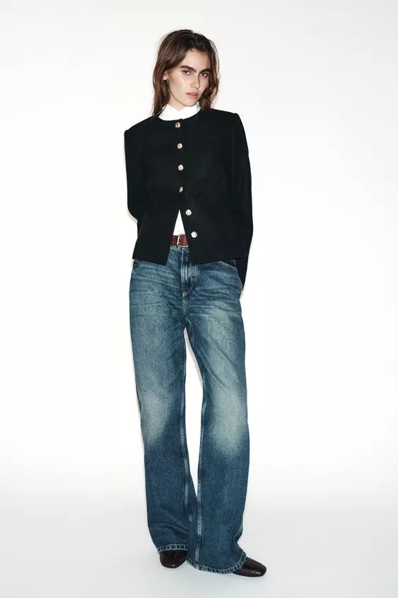 TAILLIERTER BLAZER MIT RUNDHALSAUSSCHNITT | Zara DE