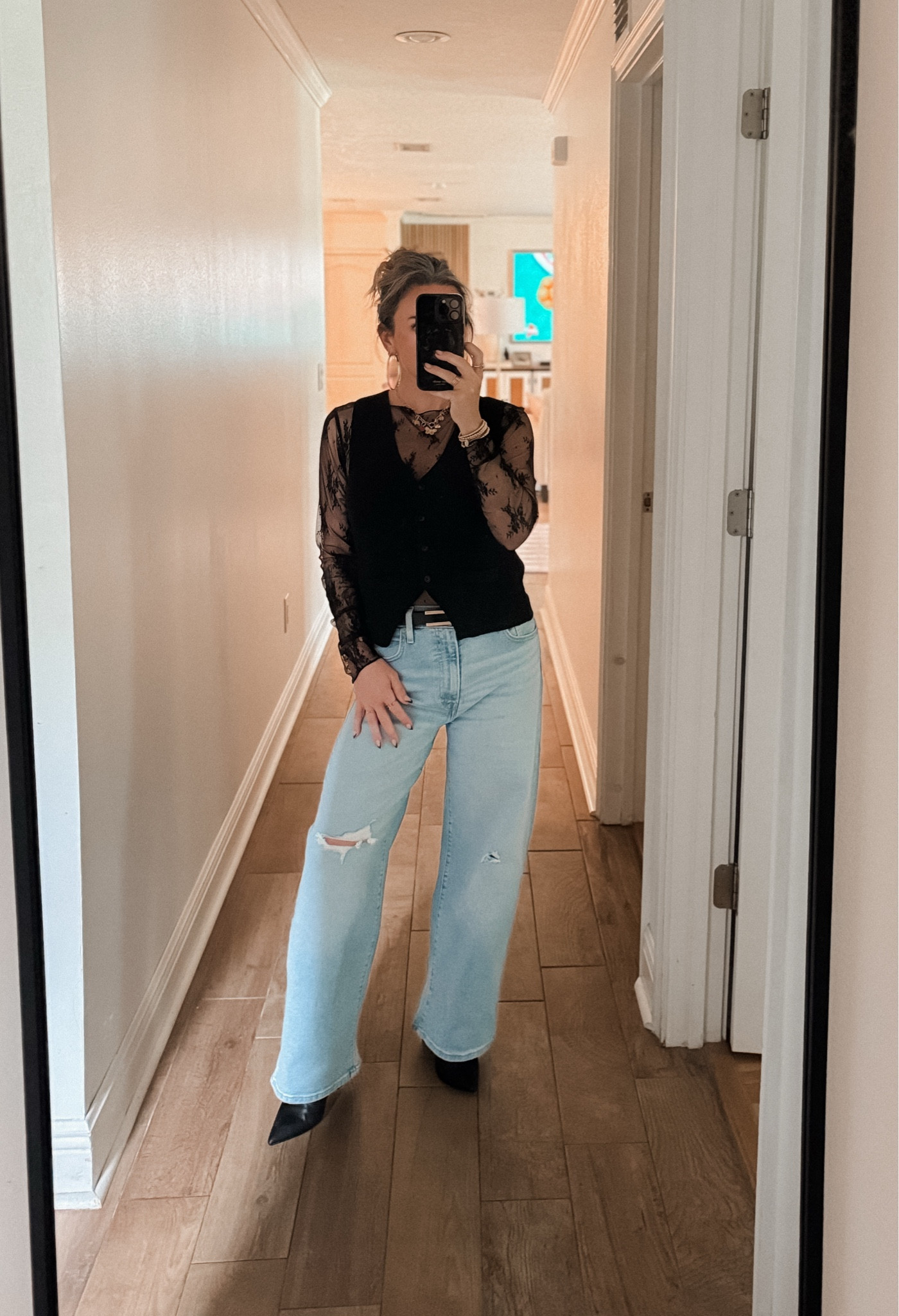 Happy Monday.

Petite style, denim, Levi’s, lace, Monday
#ootd #jeans #petite #monday

#LTKPetite #LTKFindsUnder100 #LTKFindsUnder50