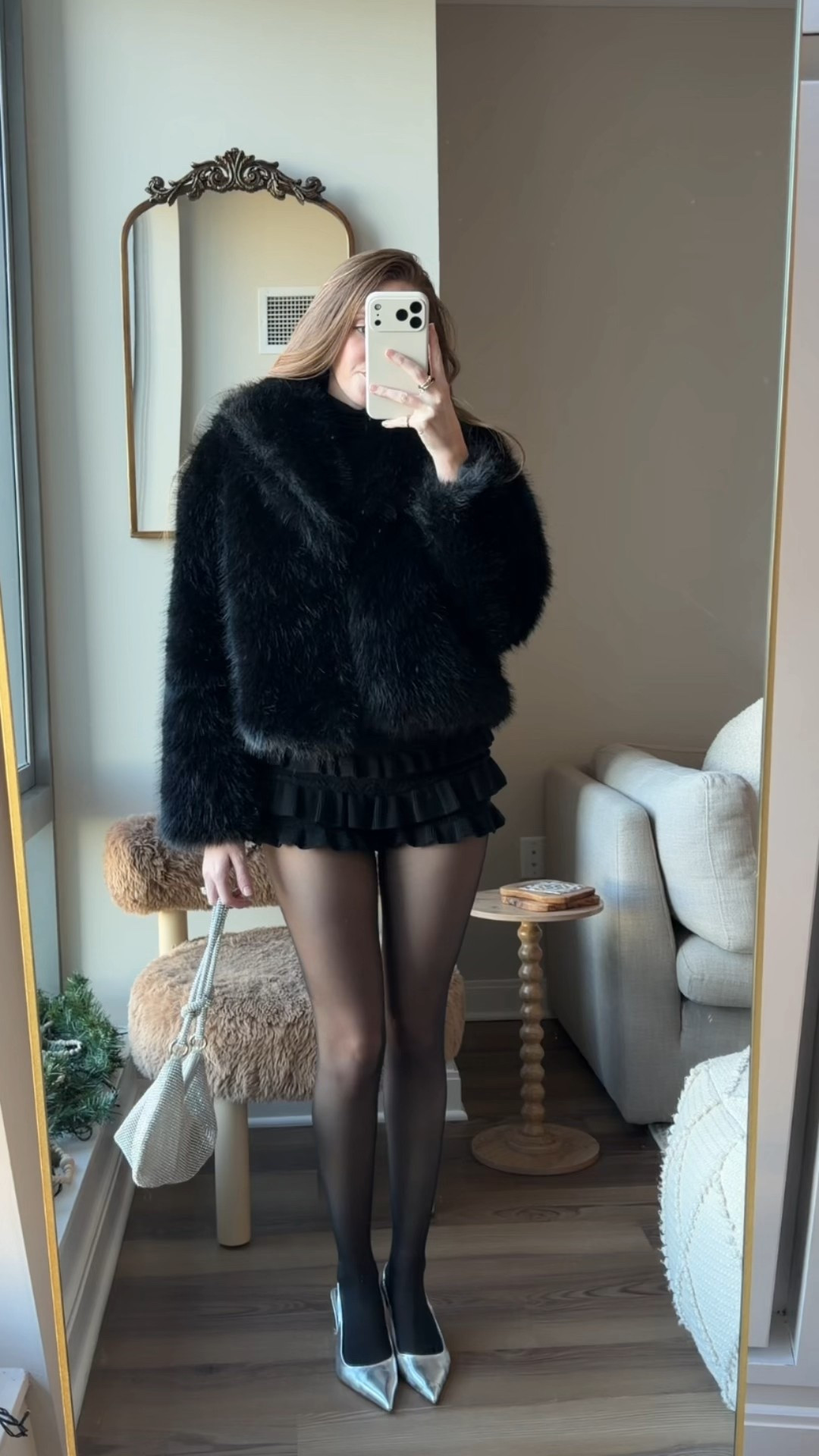 This fur coat & micro shorts is the dream for this winter ❄️🤍🪩

#LTKHoliday #LTKSeasonal