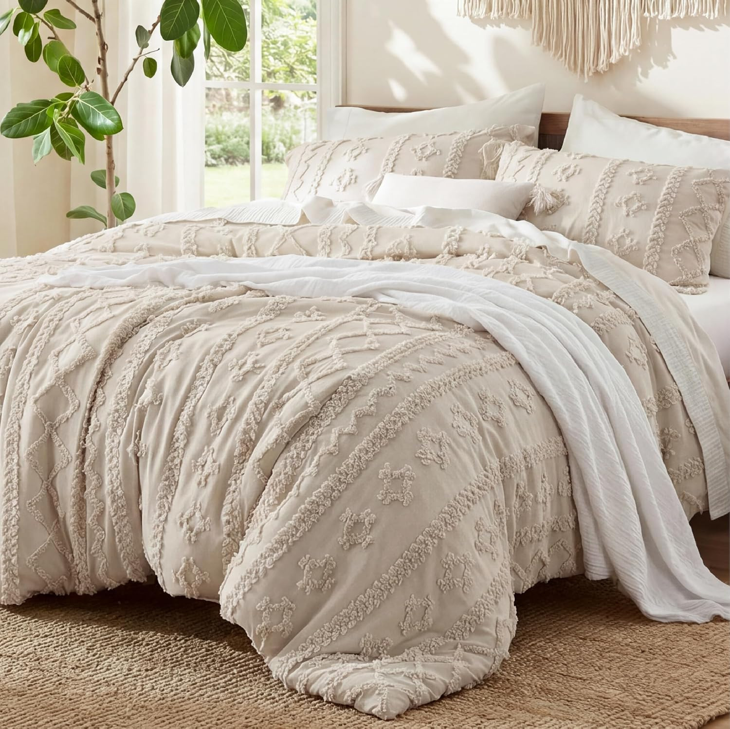 Bedsure Tufted Boho Comforter Set Queen, Bedroom Decor Bedding Set Beige | Amazon (US)