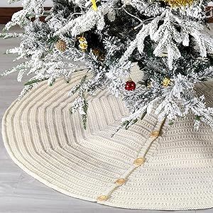 Amazon.com: 60-Inch Knit Christmas Tree Skirt Thick Cobweb Stitch with Oak Buttons (Cream) | Amazon (US)