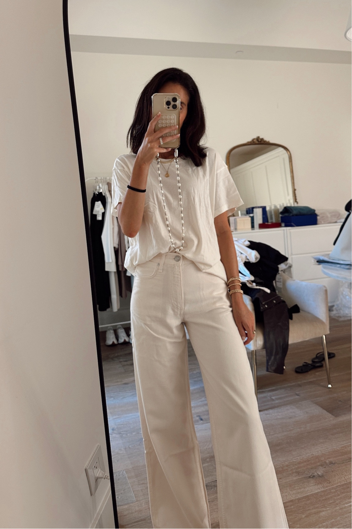 I'm just shy of 5-7" wearing the size small tee and 25 pants #stylinbyaylin #aylin

#LTKStyleTip #LTKBeauty #LTKSeasonal