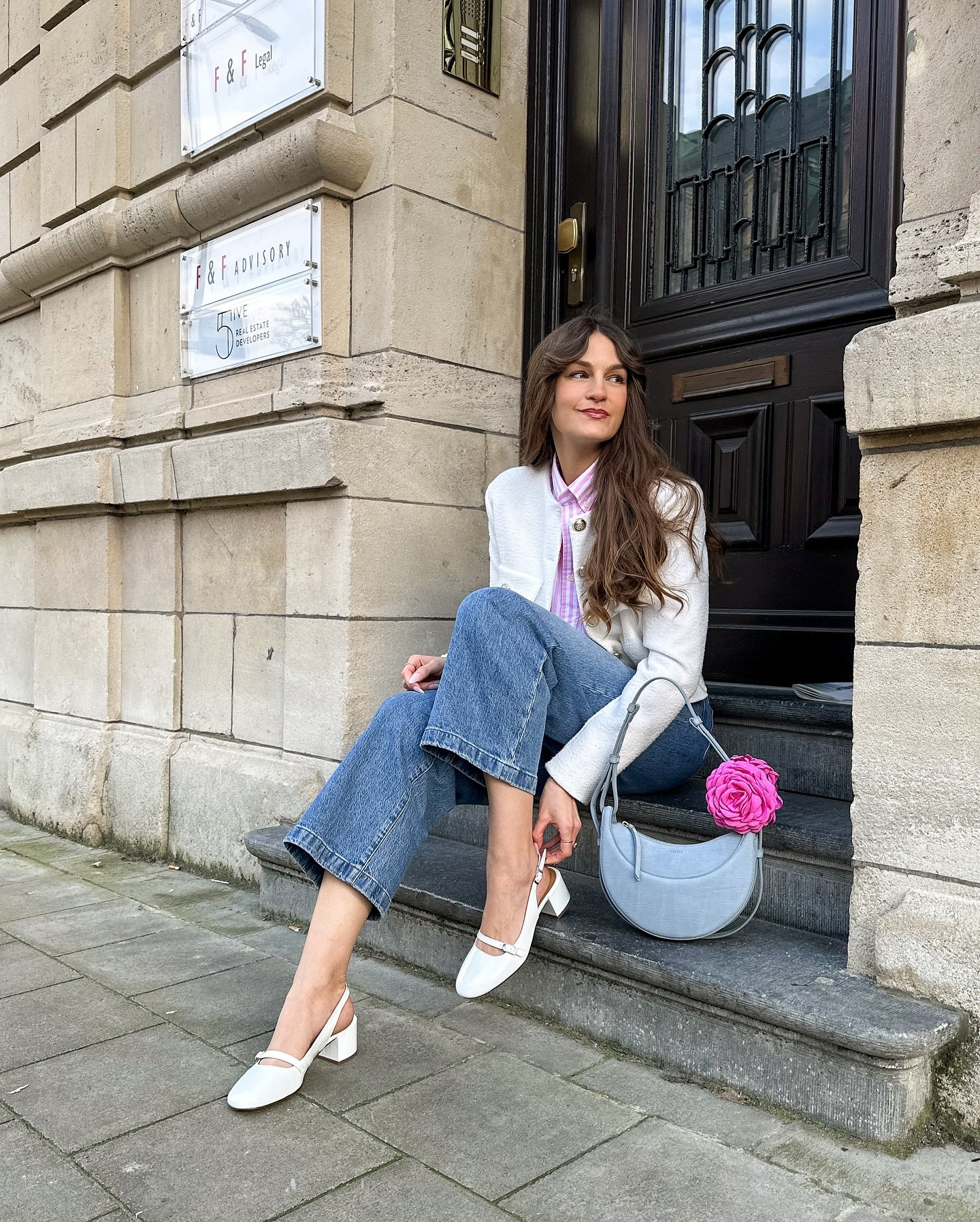Baby pink & baby blue 🩷🩵
Vraiment une passion pour les couleurs pastel ce printemps 🦋🌸 on valide ce petit look printanier ? 🌷
[brands tagged, any reference DM me🫶🏻] 
•
•
•
•
Mode printemps, look pastel, inspiration mode, tendance printemps, spring style, pastel outfit 

#springoutfitinspo #springoutfitideas #parisianstyle #frenchgirldaily #pasteloutfit #springstyle #parisiennechic #tweedjacket



#LTKspring #LTKfrance #LTKeurope